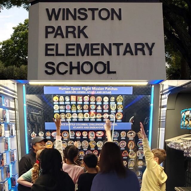 We were amazed of how much students at @winstonparkelem already knew about space and science!
@intergalacticadventures #winstonparkelementary #iagobeyond