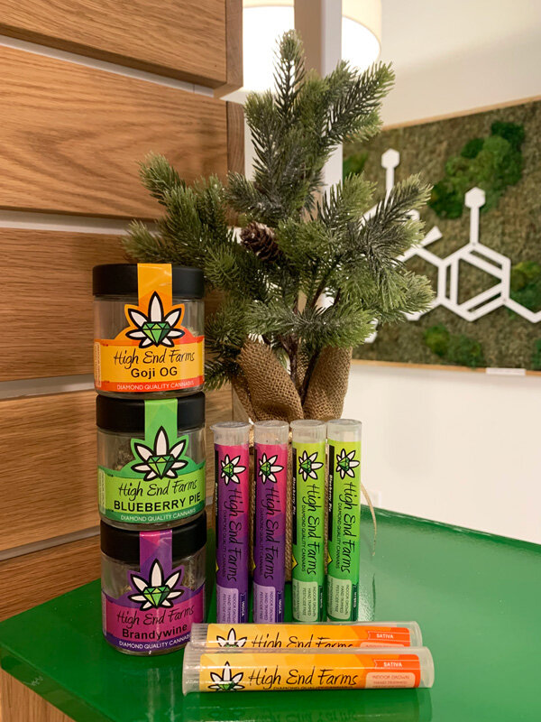 High End Farms - High End Farms produces some of Washington’s most powerful indoor-grown flower. Their “Diamond Quality Cannabis” is cultivated in small batches to ensure quality and potency. It is always hand trimmed to preserve trichomes. High End Farms offers multiple heavy hitting strains that test at over 27% total cannabinoids. Patients with severe nerve and muscle pain often find that strong flower provides relief that traditional medication cannot. Their Blueberry Pie strain is an excellent choice for people in pain because it acts as a deeply sedative full body relaxant. The smoke from this flower is richly aromatic with a powerful skunk flavor on the inhale, and a sweet muffin taste on the exhale.