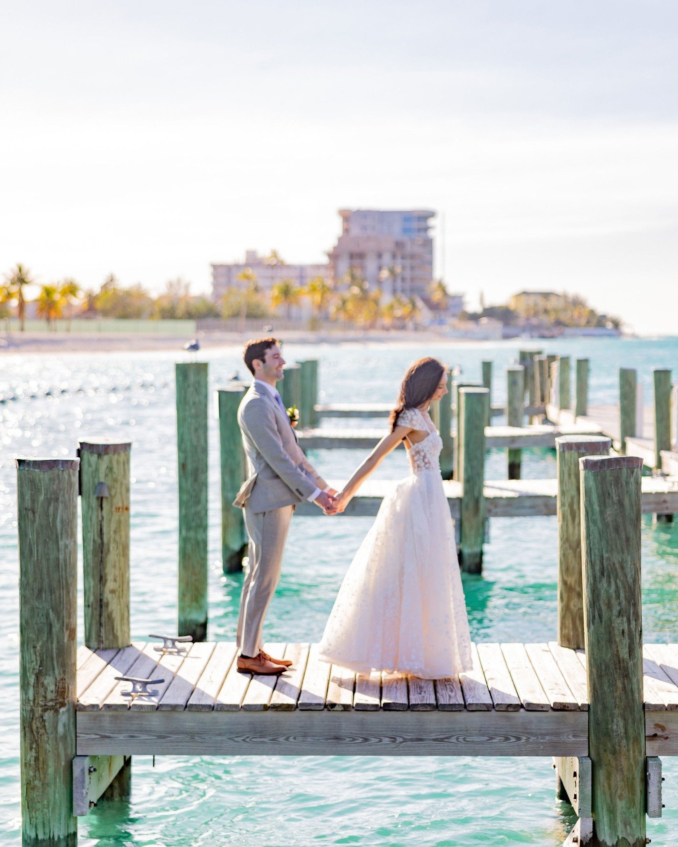 Simply spectacular.

📷 @christinaysaguirre 
.
.
.
.
.
.
#weddingsbycacique #bahamaswedding #destinationwedding #bespokewedding #wedding #florals #weddinginspiration #bride #theknot #justimagine #weddingideas #weddingflorals #islandwedding #tropicalw