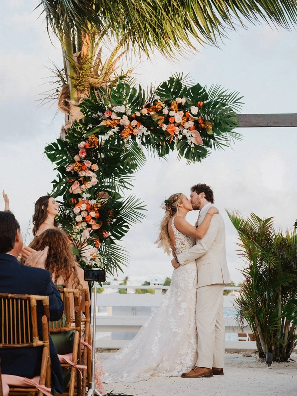Katie-Kelzer-Wedding-Abaco-Wedding-Photo-Sneak-Peek-171_websize (1).jpg