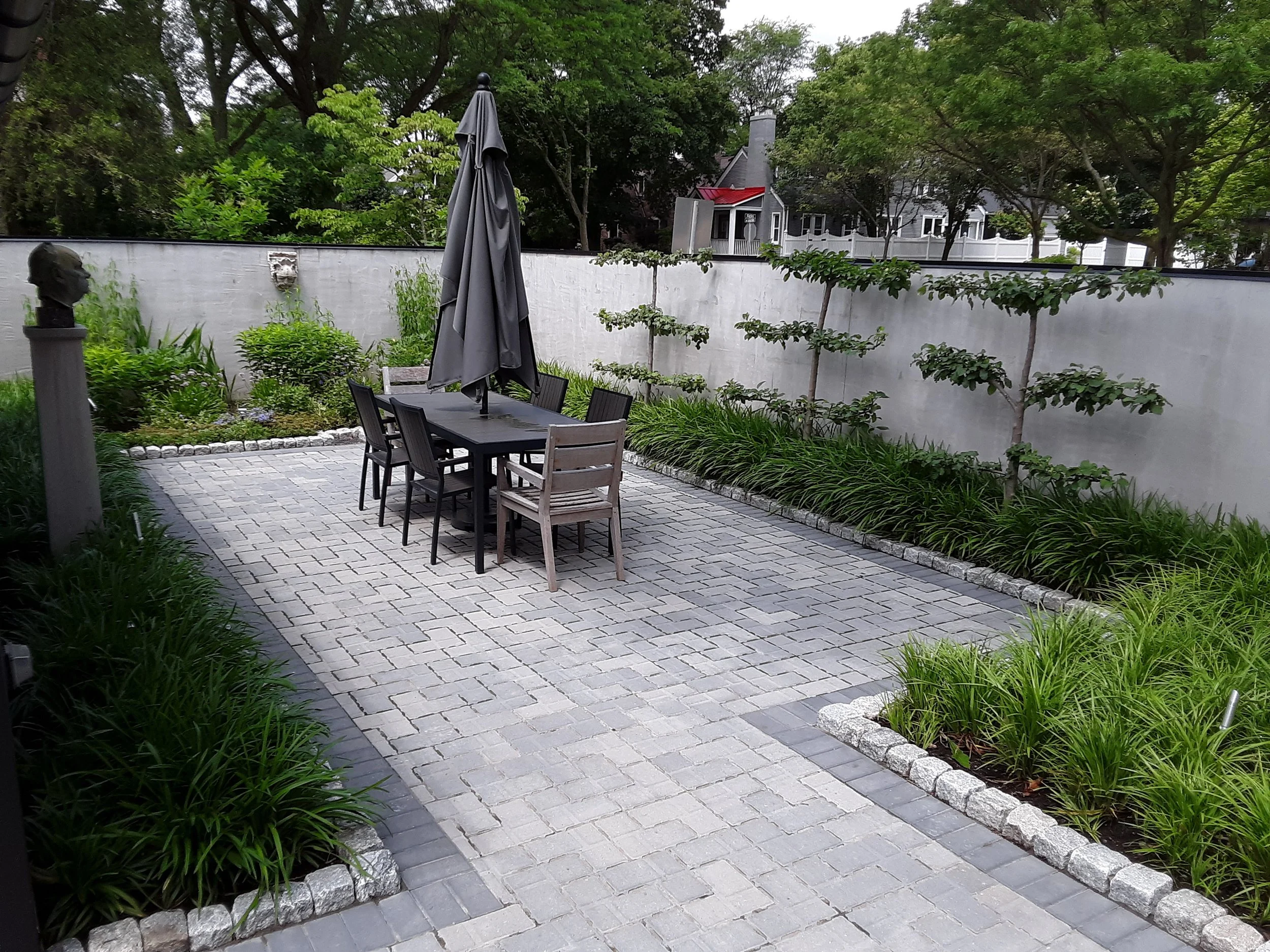 Modern Minimalism Garden Design in Birmingham Michigan