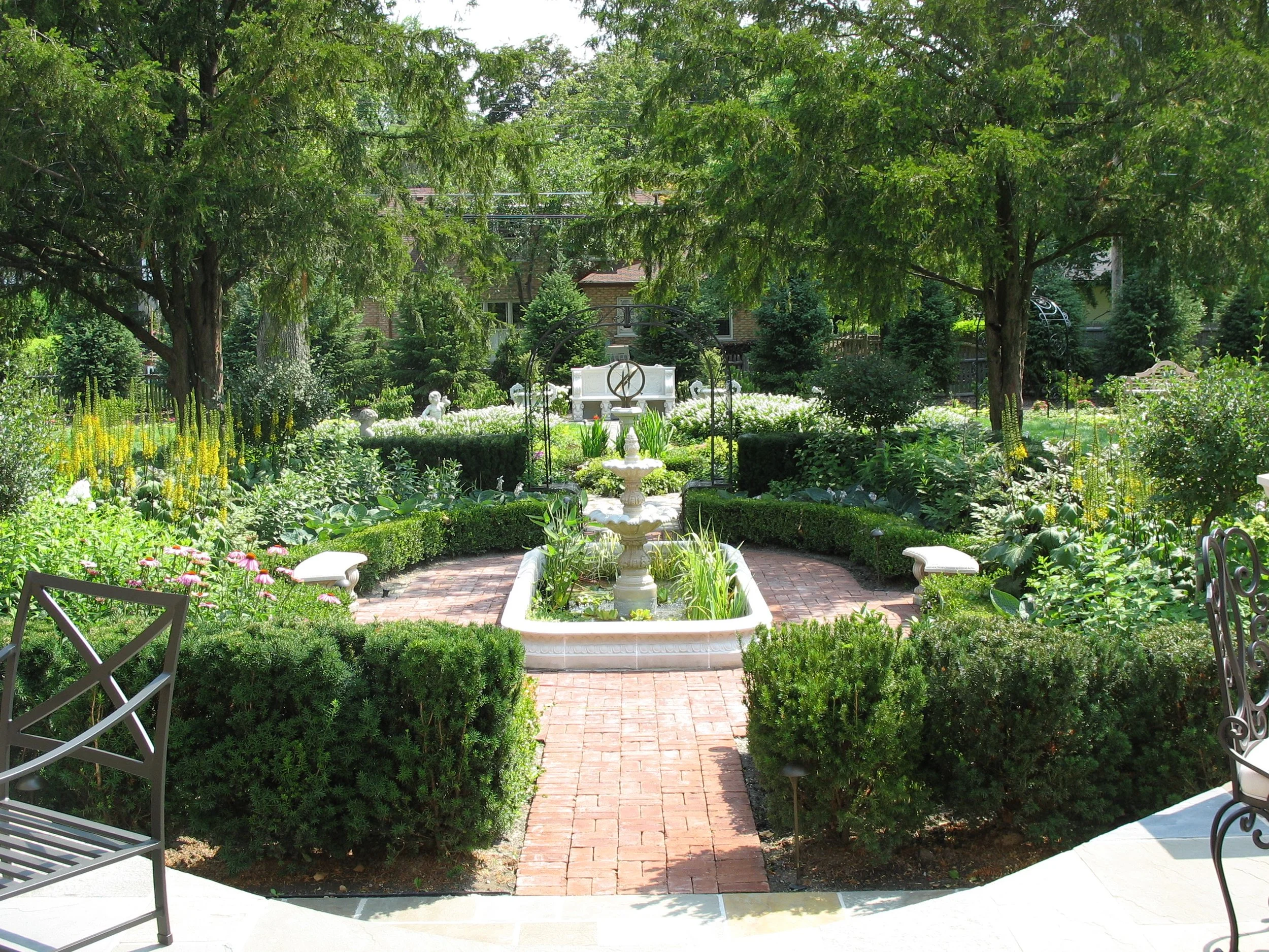 Award Garden Spanish Landscape