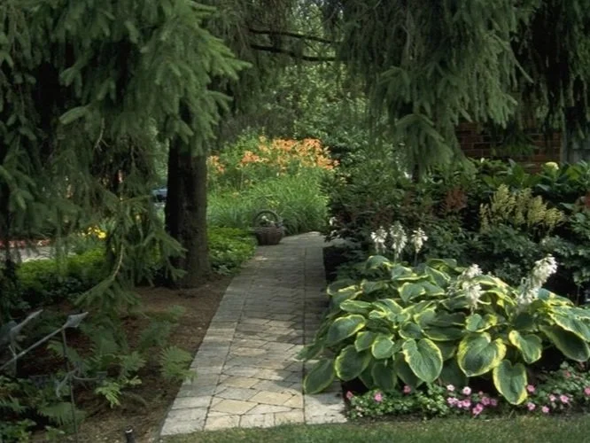 English Country Garden Design in Bloomfield Michigan