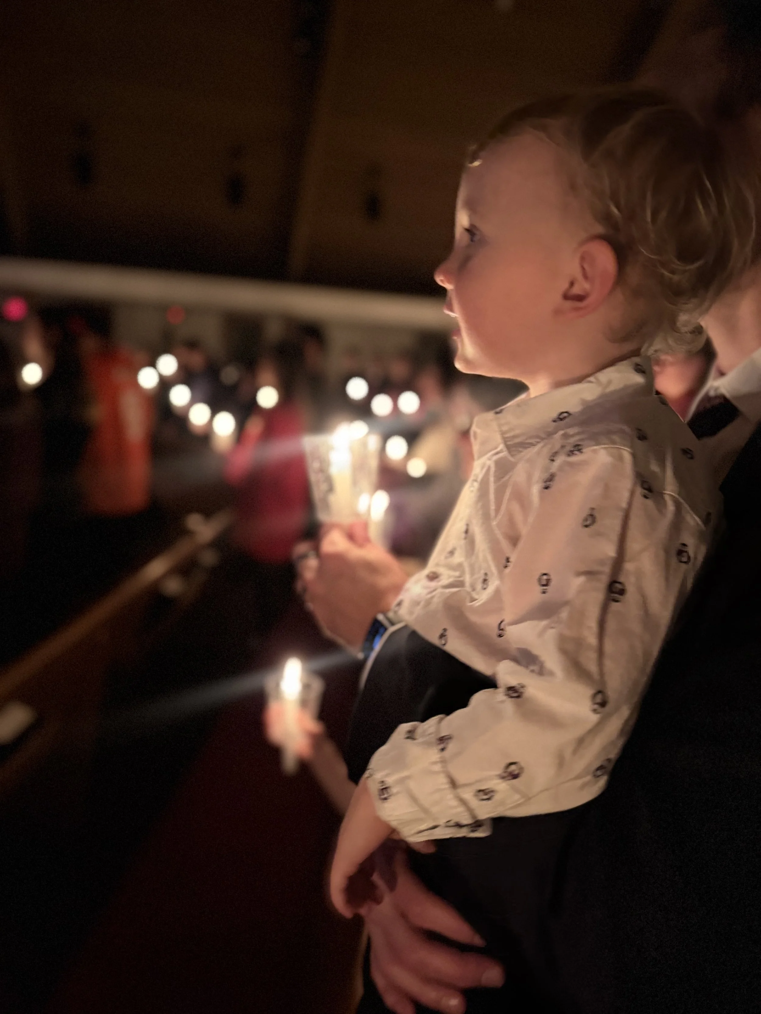 All services on Christmas Eve include a candlelighting ceremony.