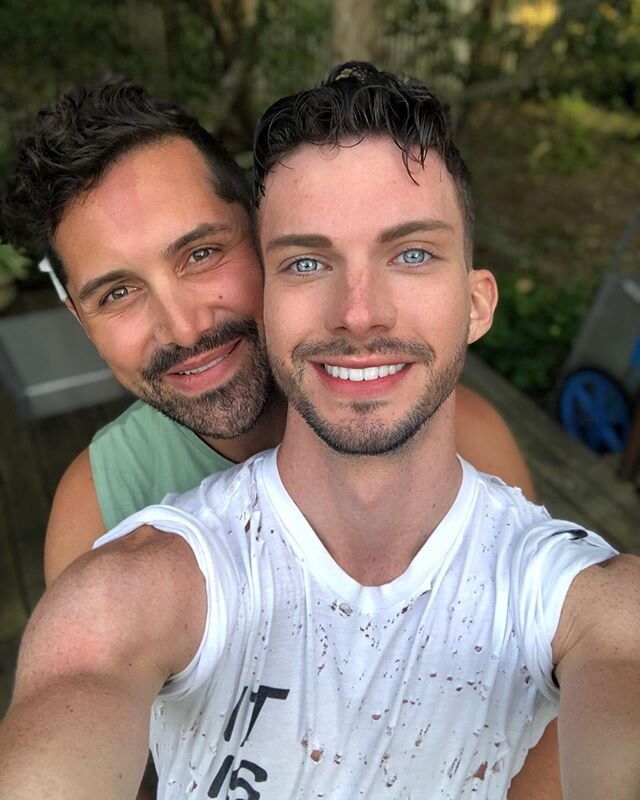 ❤️🧡💛💚💙💜💓 met this cutie a year ago at DC Pride 🌈  #dcpride #capitalpride ⁣
⁣
⁣
⁣
⁣
⁣
⁣
⁣
⁣
#pride #instagay #lgbt #pridemonth #gayboy