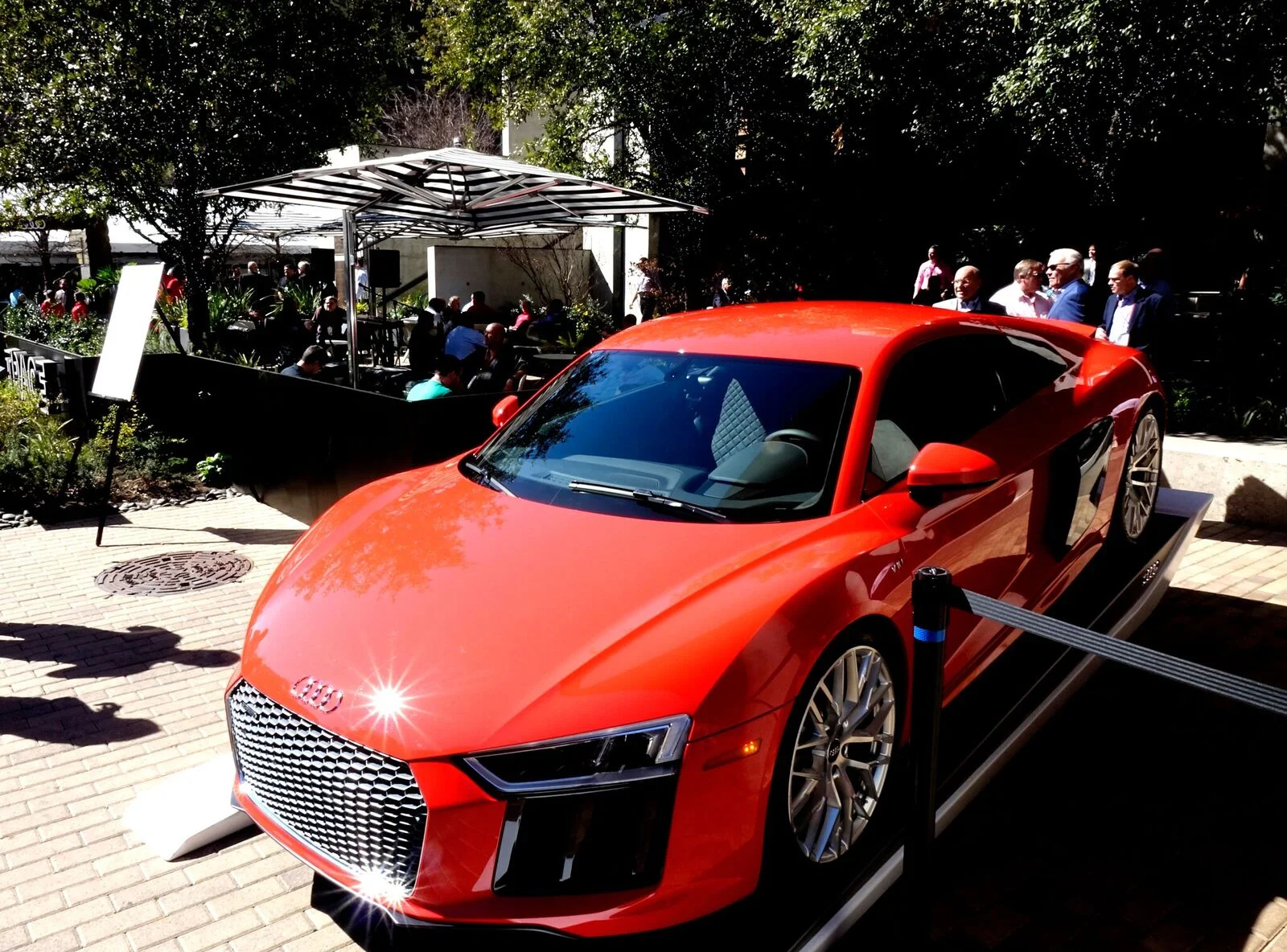 audi-staged-vehicle-2_preview.jpg