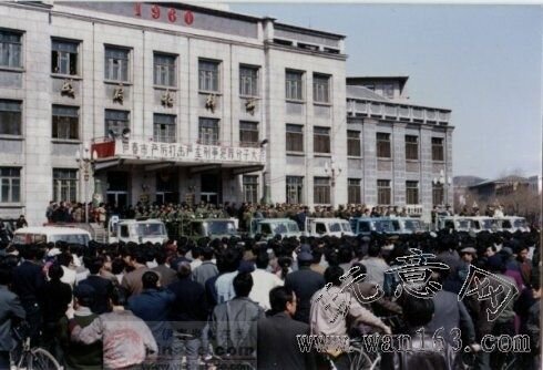 Photo taken in the 1980s during one of the CCP's "Strike Hard" campaigns
