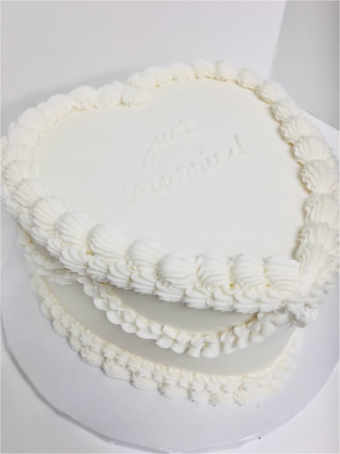 old fashioned heart piped cake.jpg