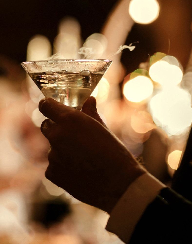 2023-secret-dinner-zurich-casino-royale-martini glass.jpg