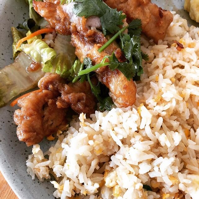 Our fried pork with garlic and pepper (tod kra tiam prig-Thai) and our egg fried rice are a marriage made in heaven. Find them on our takeaway menus and consider tonight&rsquo;s dinner sorted! 🍴

#food #foodie #foody #foodstagram #foodheaven #foodpo