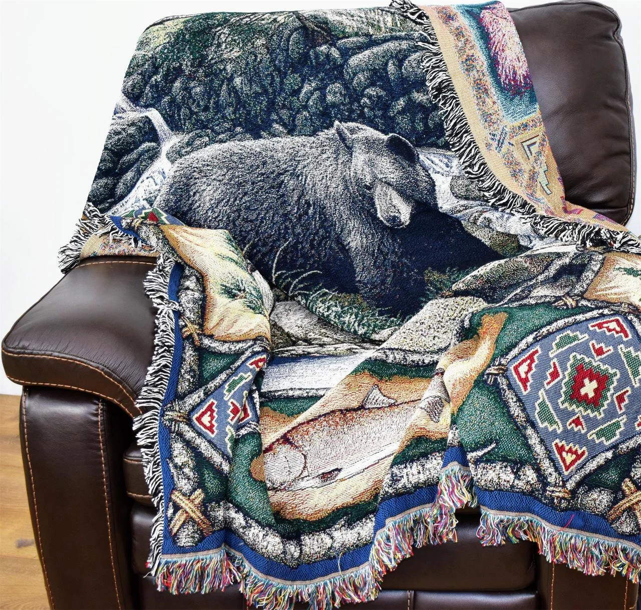Bear_Lodge_Blanket_1572-T-CP__34307.1542751819.1280.1280 (1).jpeg