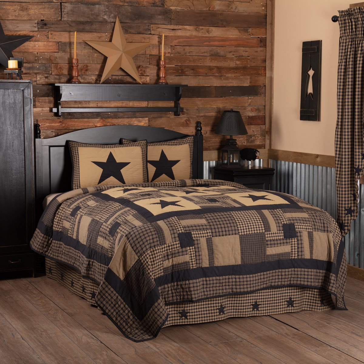 VHC-51724-BLACK-CHECK-STAR-QUILT-SET-1.jpg