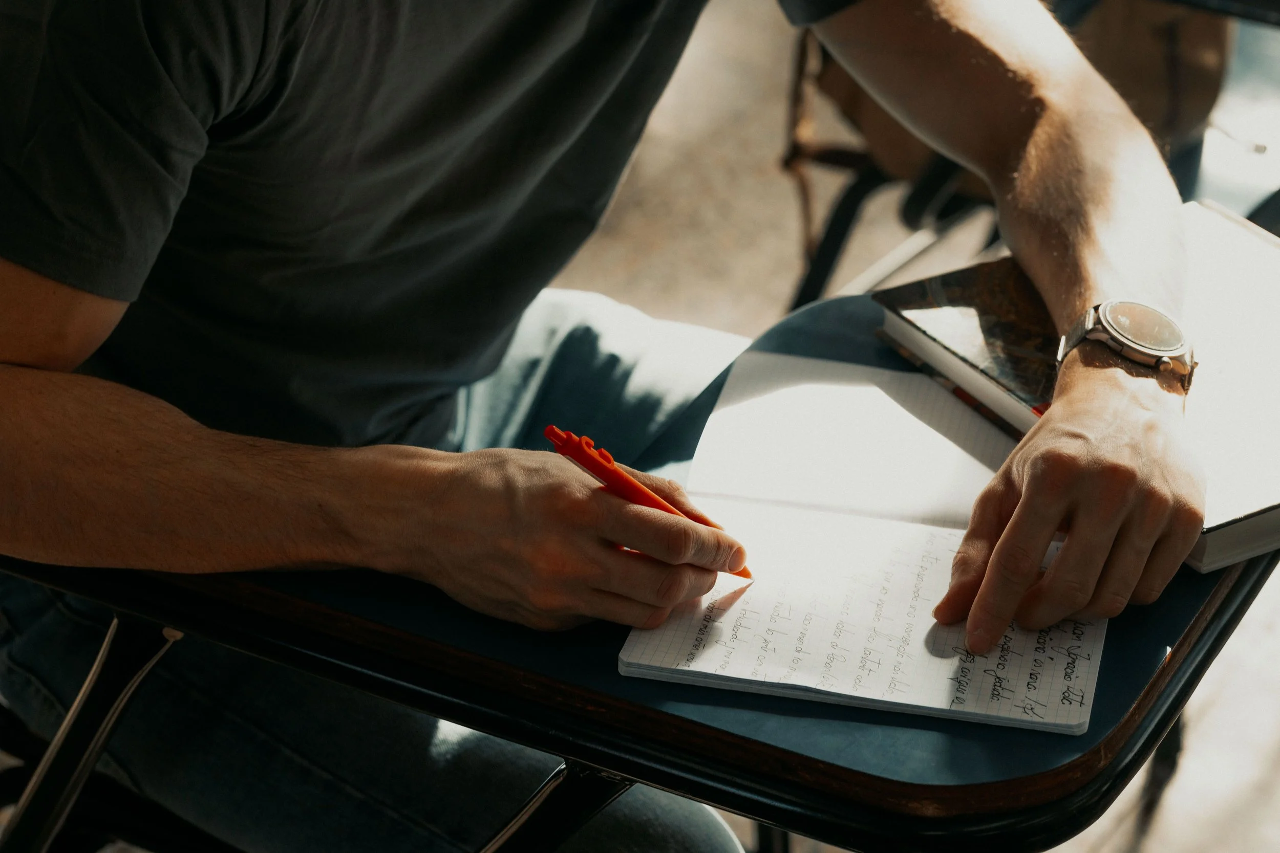 Personal Statement Writing: Our Top Tips for the New UCAS Format (and a Note on US Applications)