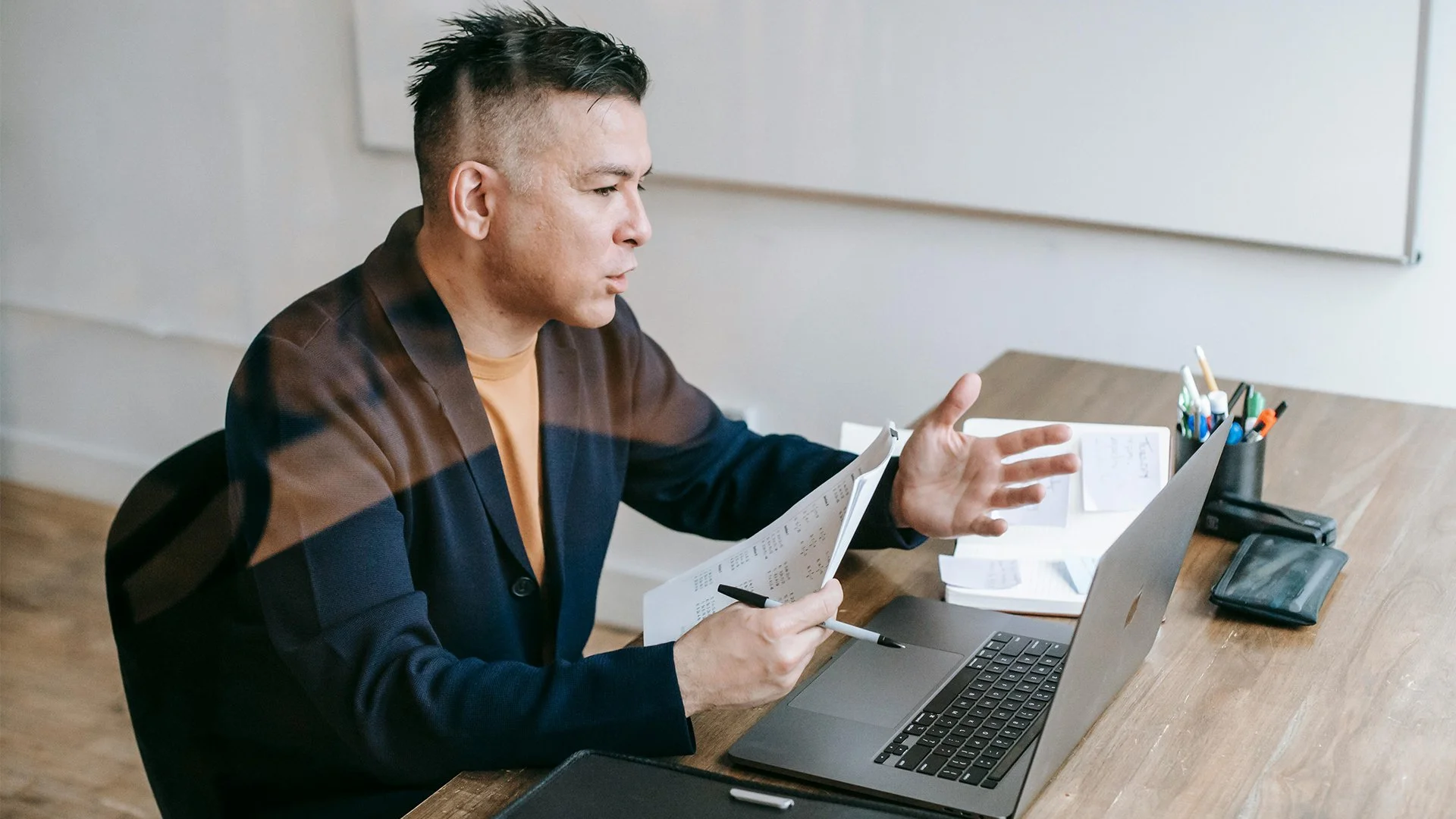 How Fundraising Can Work Fractionally (And Virtually)?