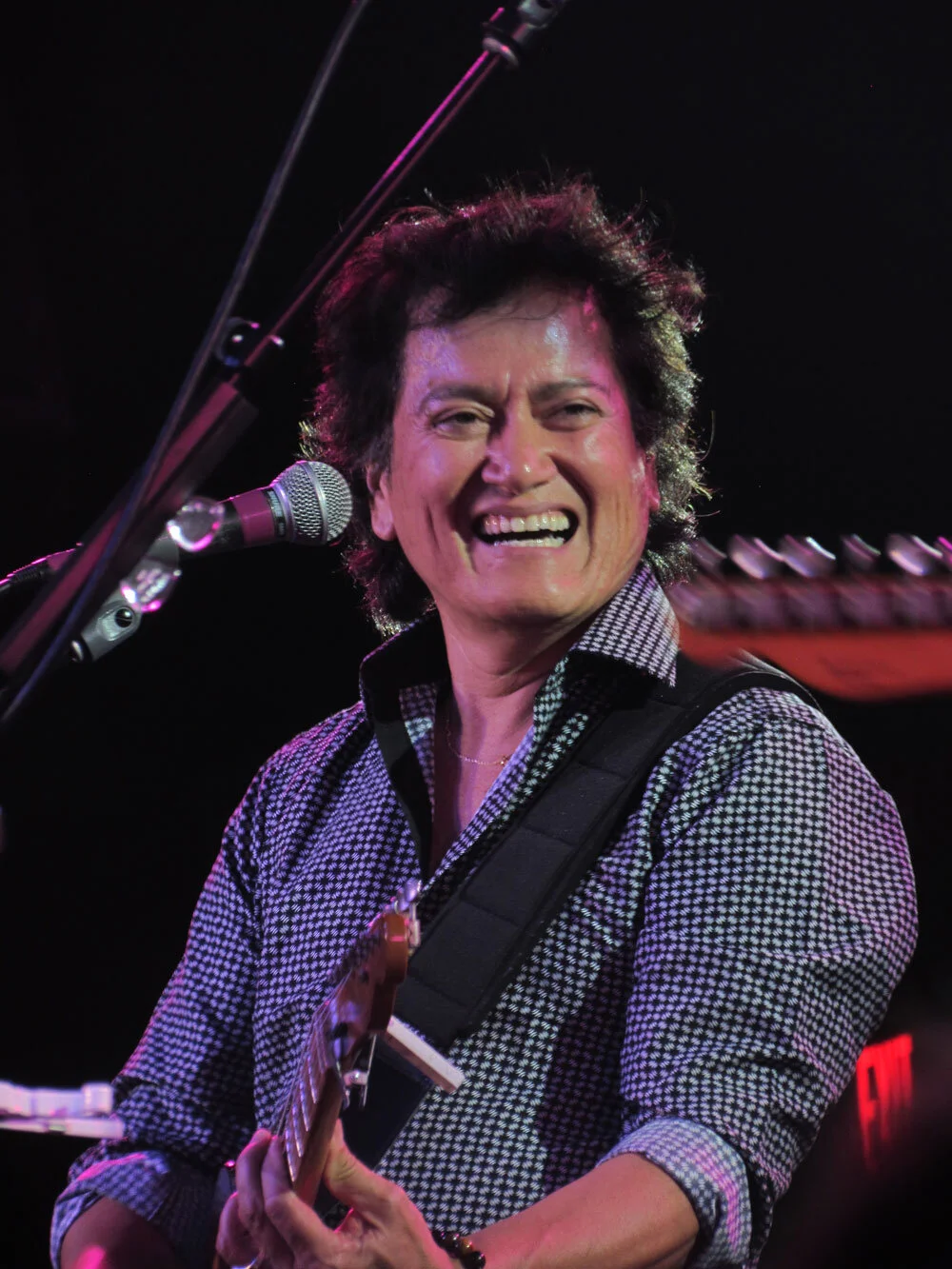 The Artist 2 Artist Concert Series Features Johnny Valentine