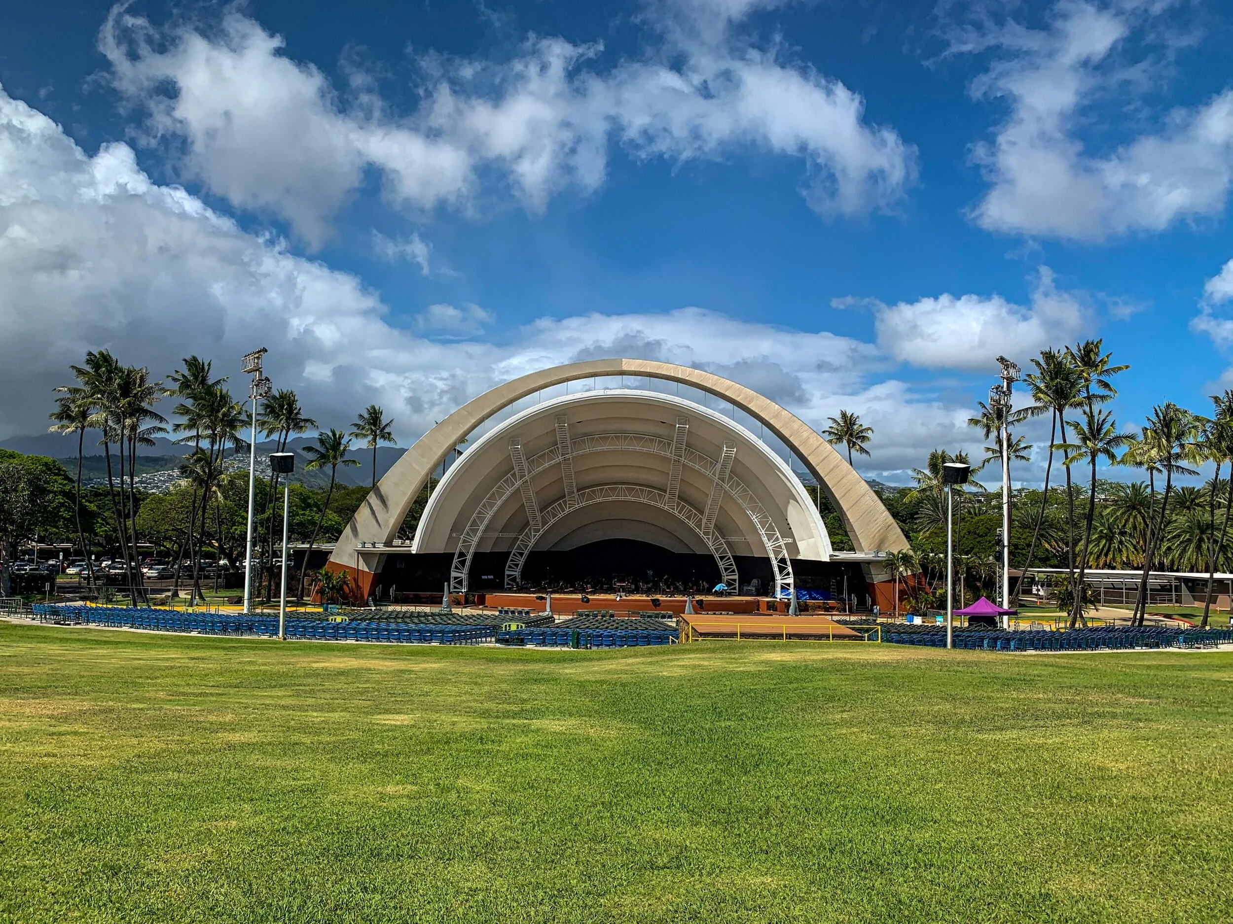 "MUSIC TO ME EARS" The Waikiki Shell - Honolulu
