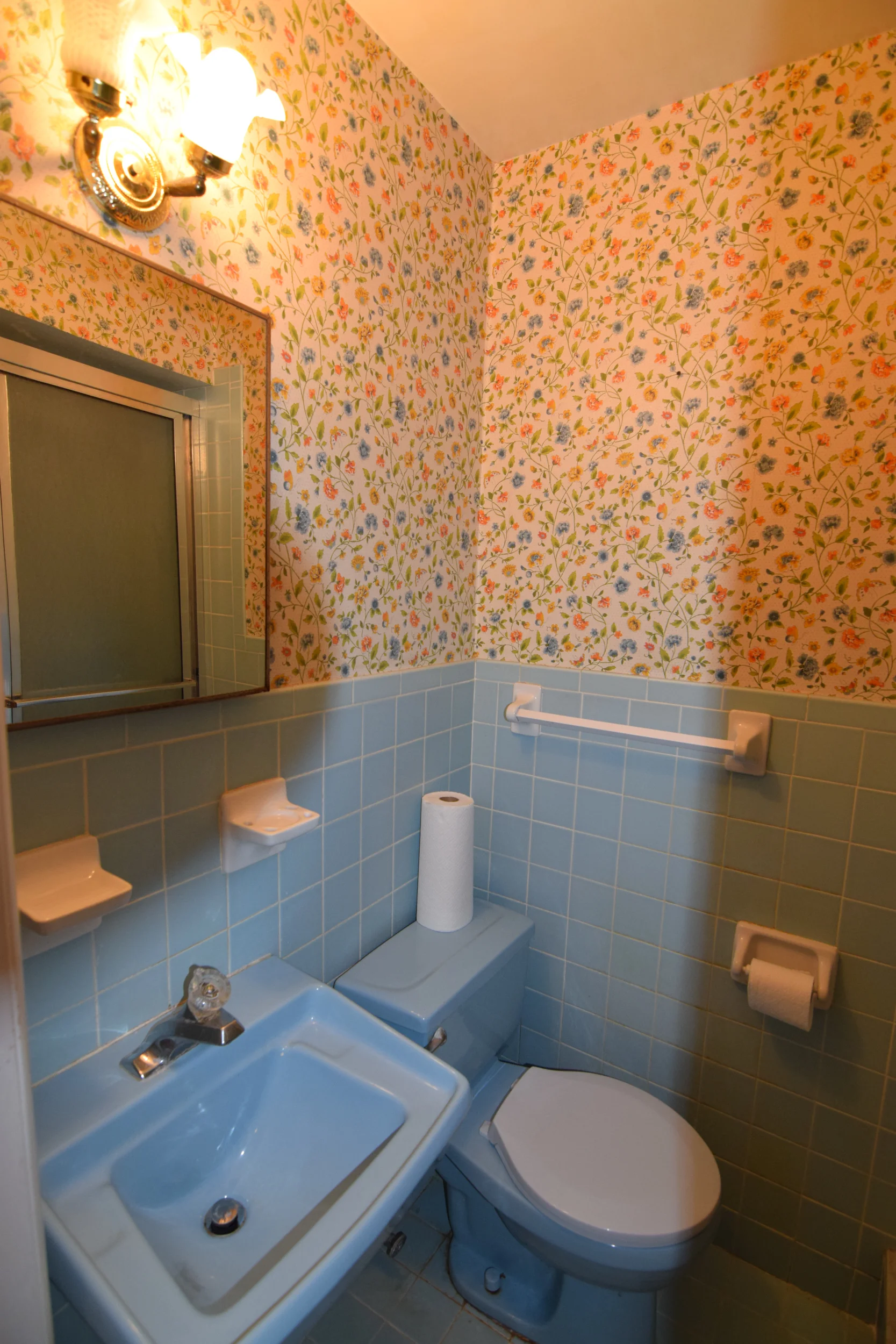 Monarch Homes | The House Next Door | Master Bathroom - Before