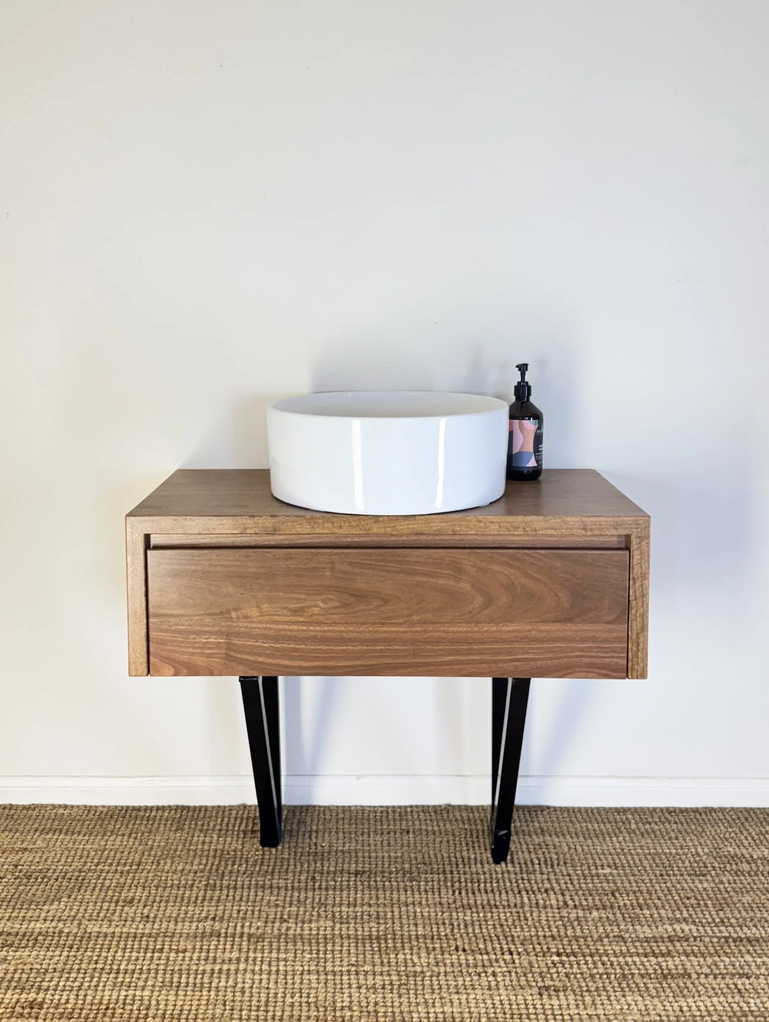 Small Ensuite Vanity-4.jpg