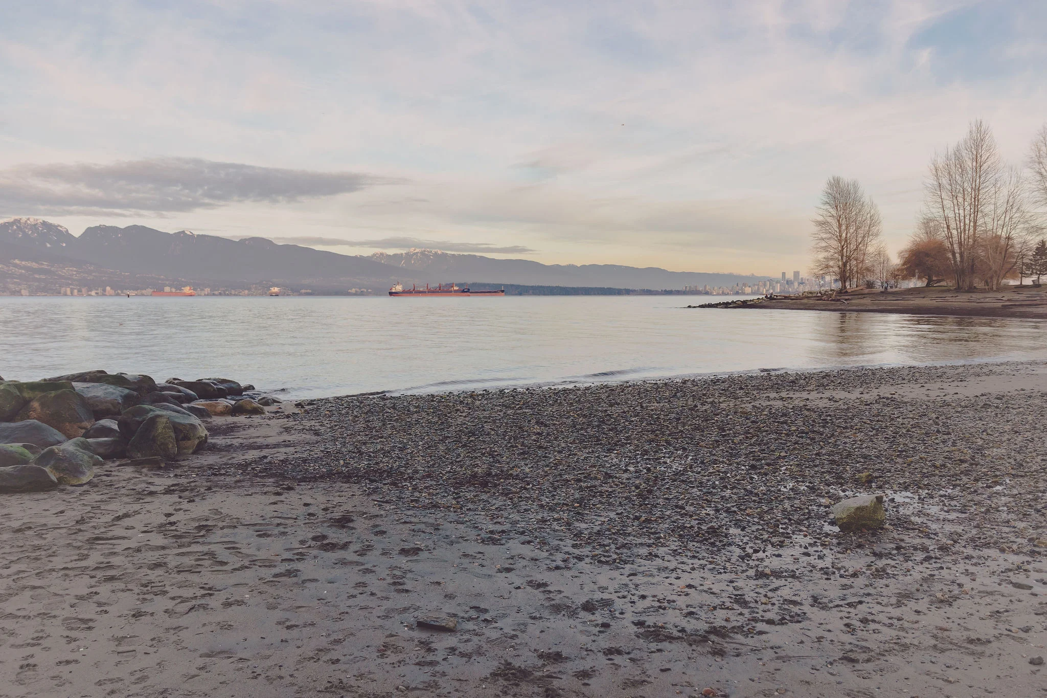 MV_beach_engagement-2.jpg