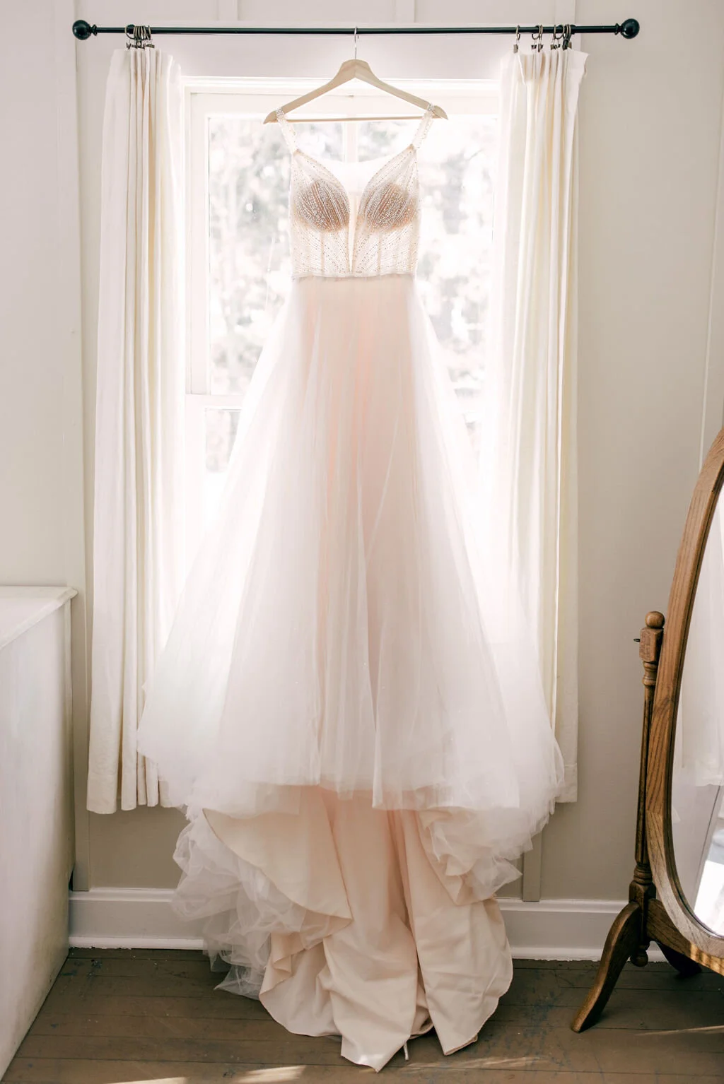 BridalDetails-2020.01.07BigRockCreekstyledshoot-2.jpg