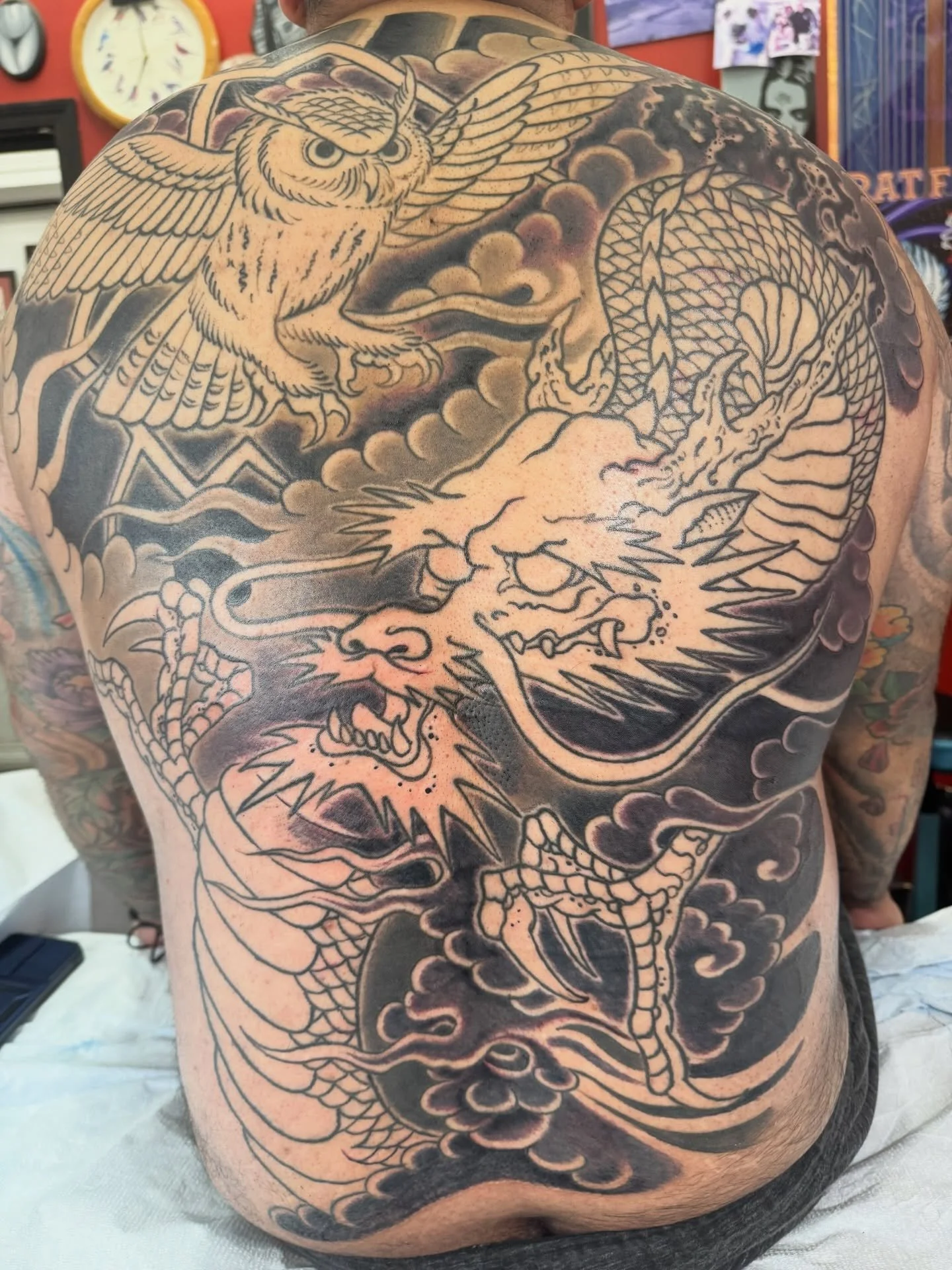 3rd sitting for @yoallan_montiel  thanks much, for being tuff and making it fun! @shoguntattoo #shoguntattoo #shoguntattoopasadena #japanesetattoo #dragontattoos
