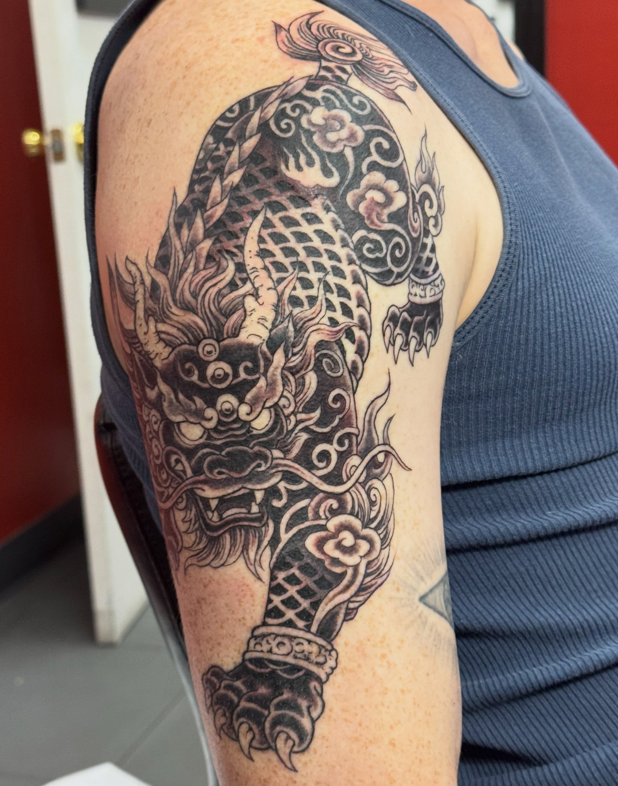 Fun one point on Tim today, was a pleasure! Based off flash he found online. Always booking, always tattooing. @shoguntattoo #shoguntattoo #shoguntattoopasadena