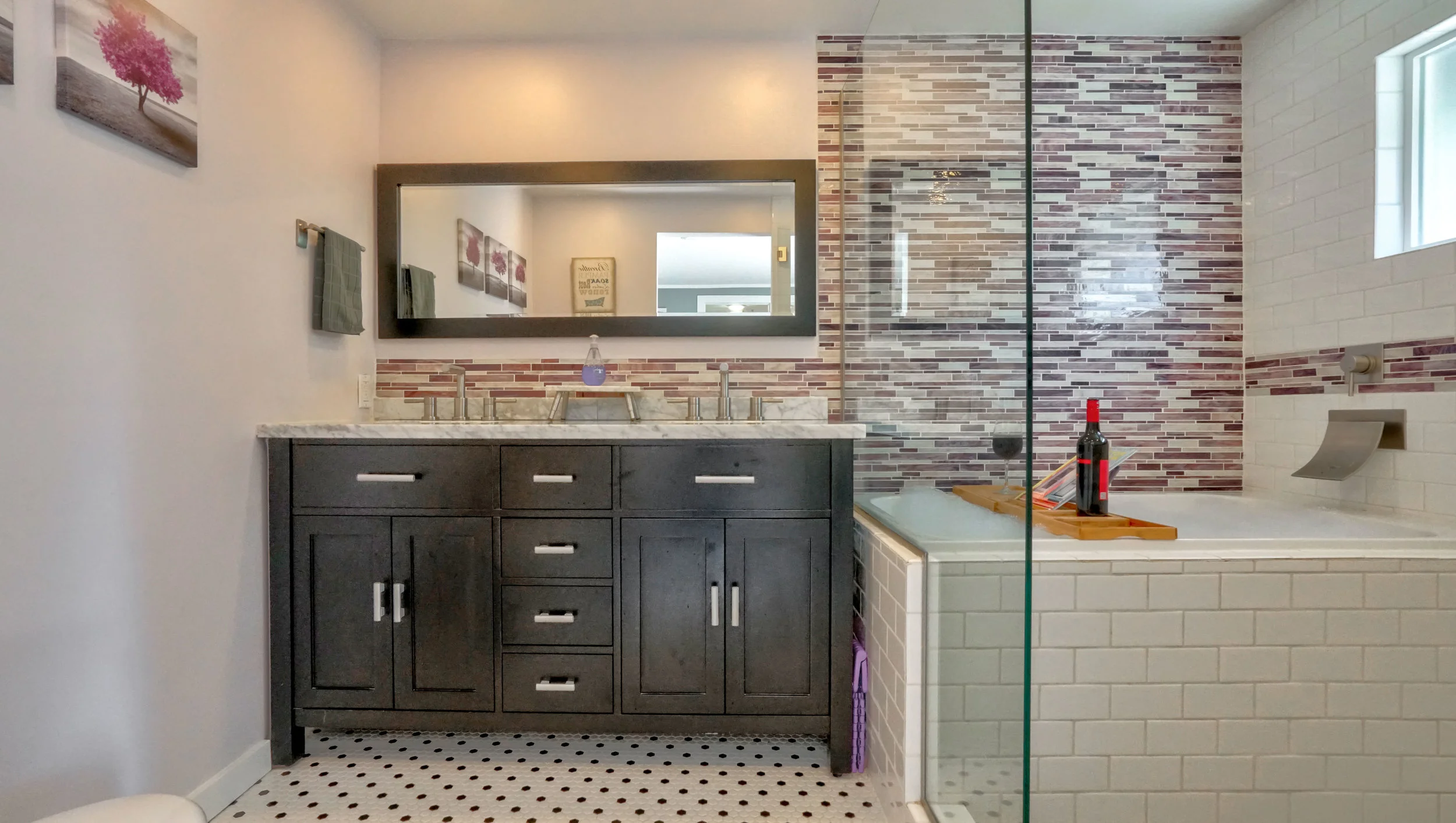best-airbnb-portland-for-groups-master-bathroom.jpg