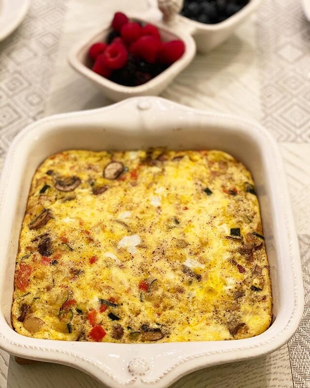 Veggie frittata/crustless quiche/you name it, it is veggie packed and delicious! I whipped this up yesterday morning for my in-laws who visited us this weekend. I was pleased that it turned out! Anyone else decide to try things on people and hope for