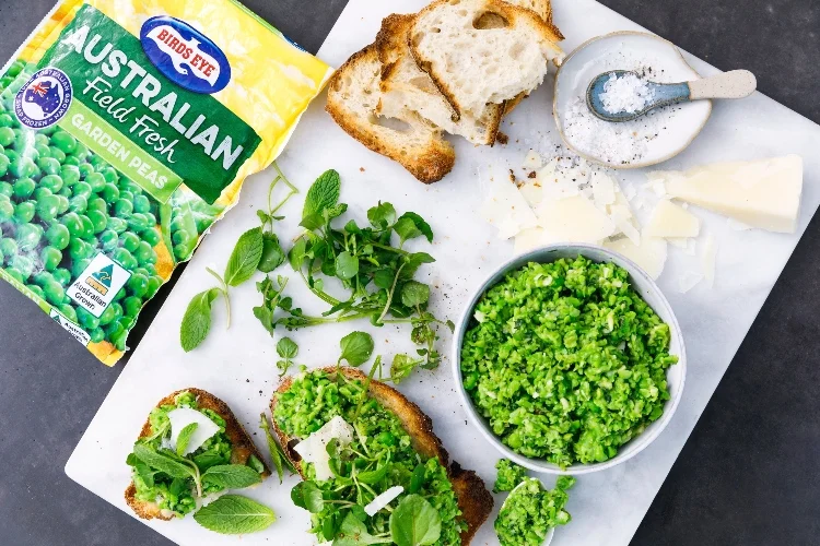 Smashed peas on toast.jpg