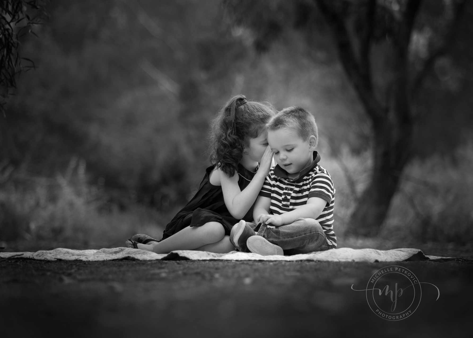siblings-photography-michelle-petkovic-photography-adelaide.png