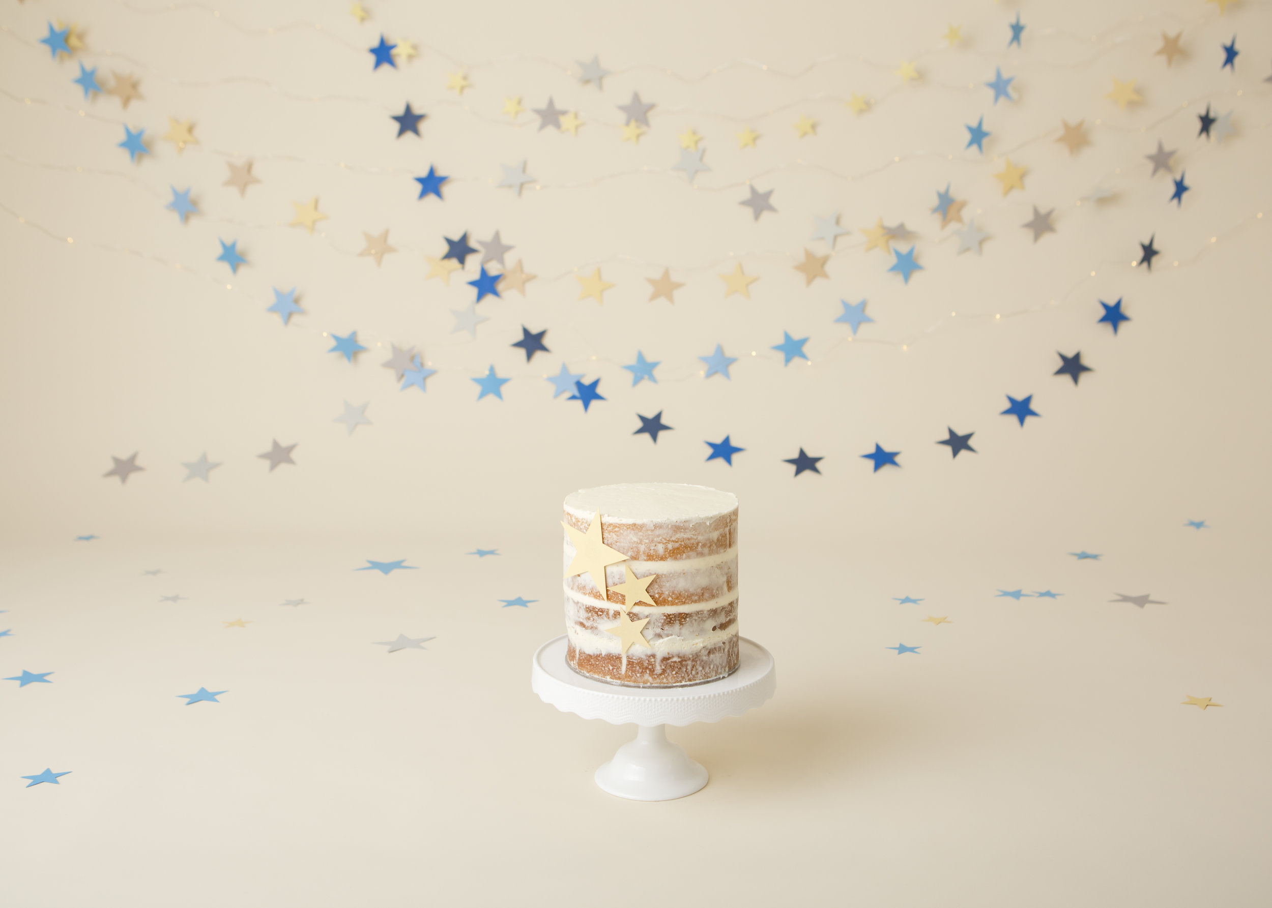 star themed cake smash