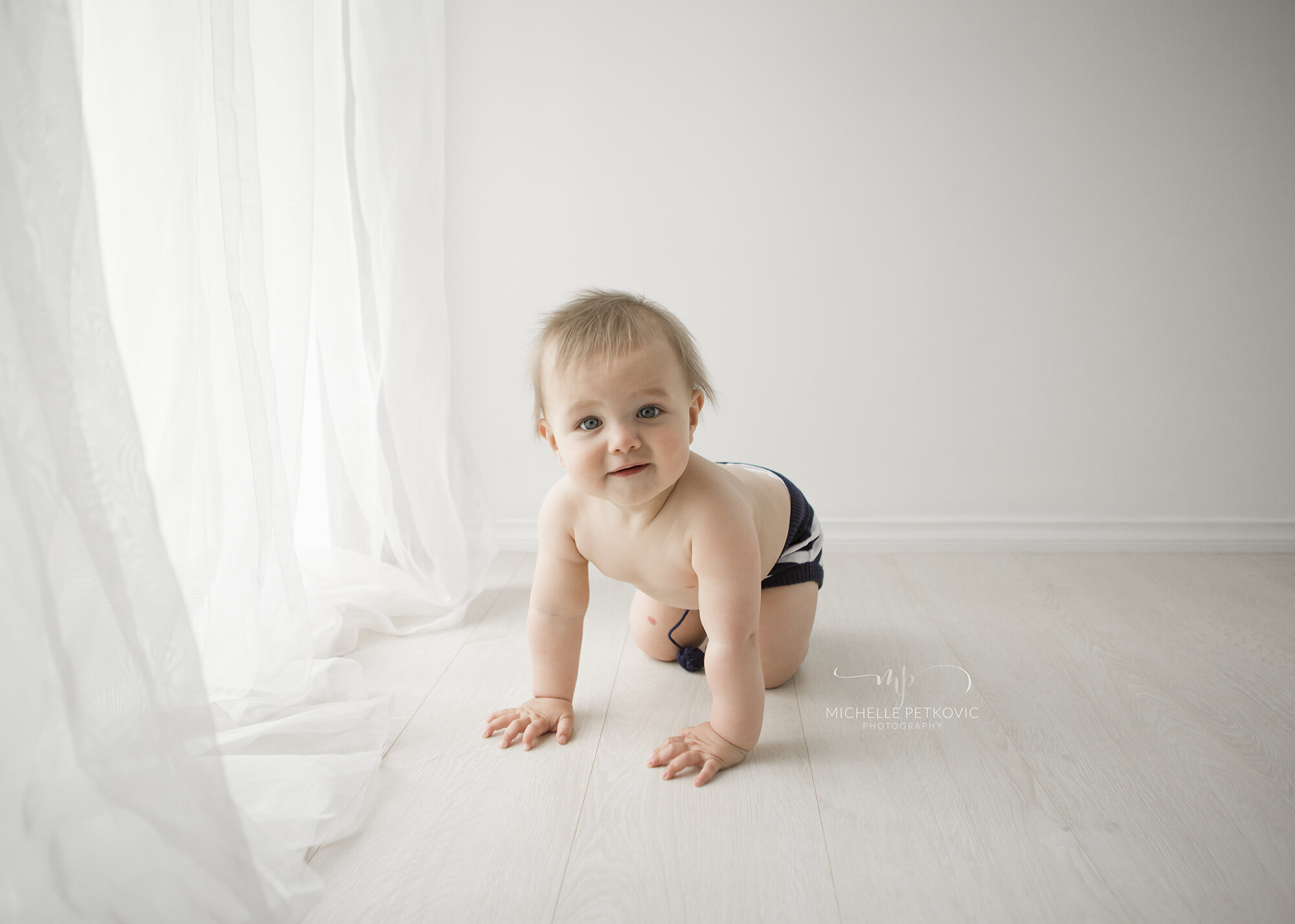  Vintage plane cake smash, studio photography, natural baby photos Adelaide 