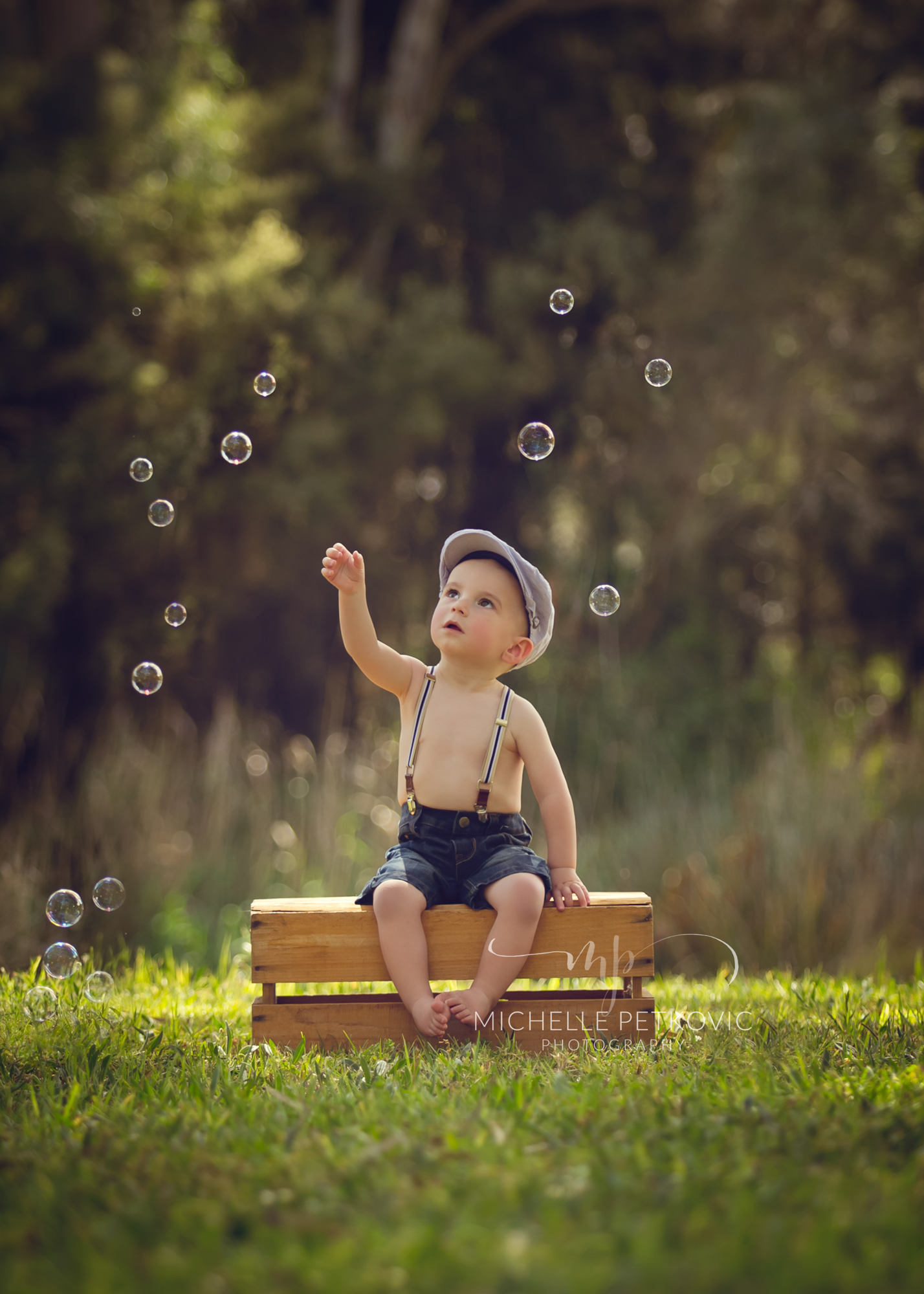adelaide-photographer-child-bubbles.png