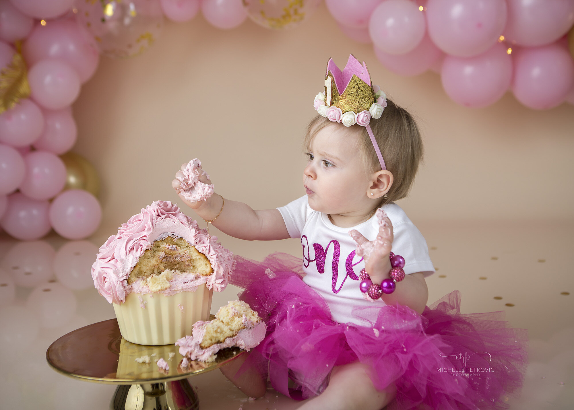 Copy of pink and gold cake smash photography session