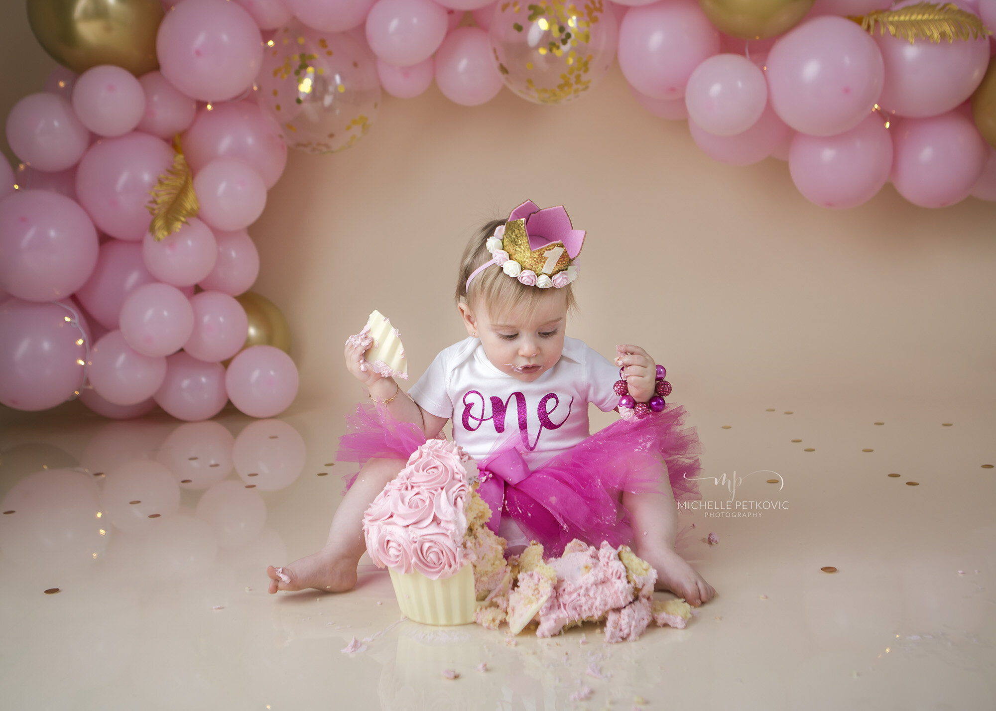 Copy of pink and gold cake smash photography session