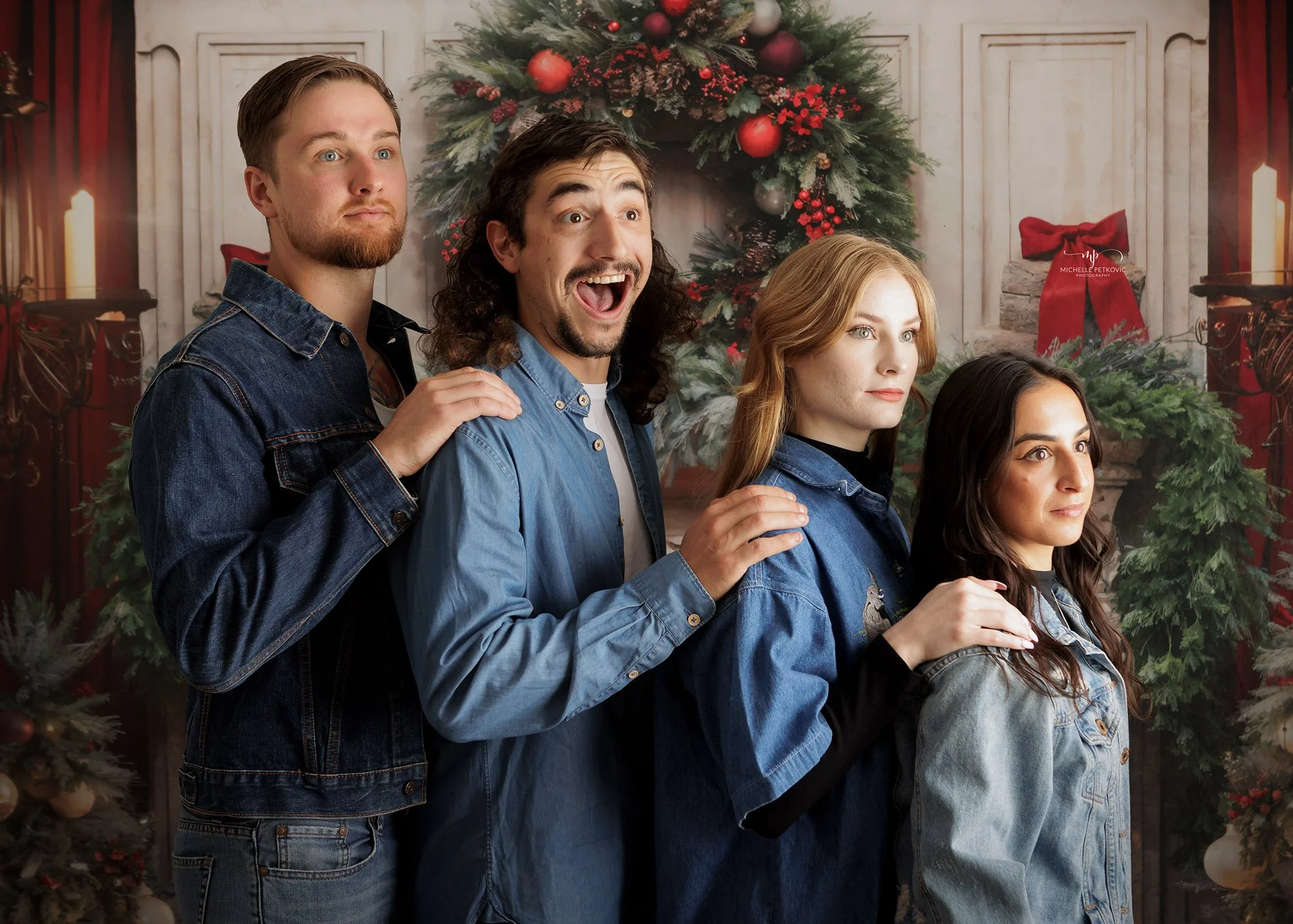 Christmas Awkward Photos 2024 -36.jpg