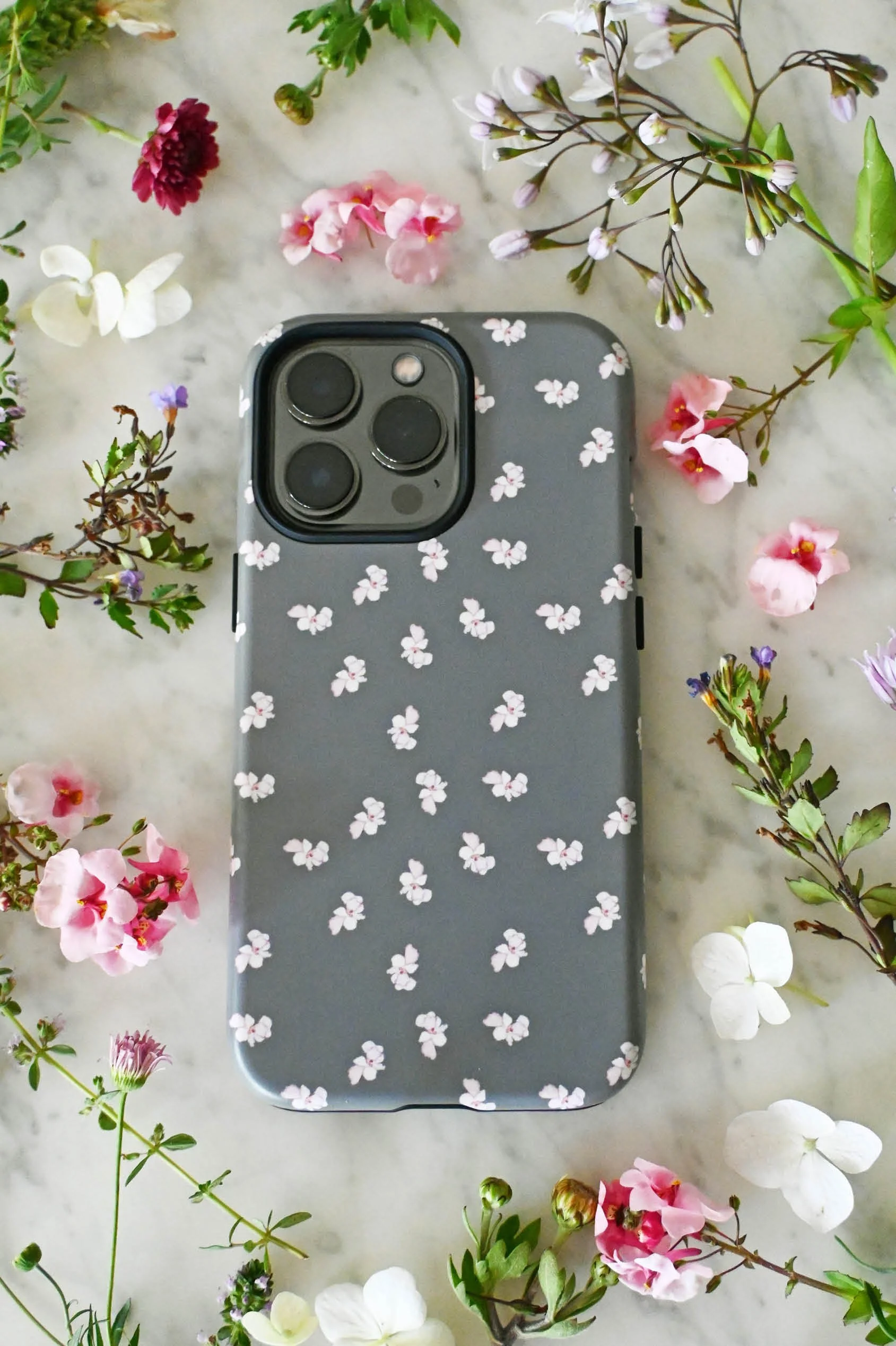 evelyn-prettypflower-phone-cover.jpg