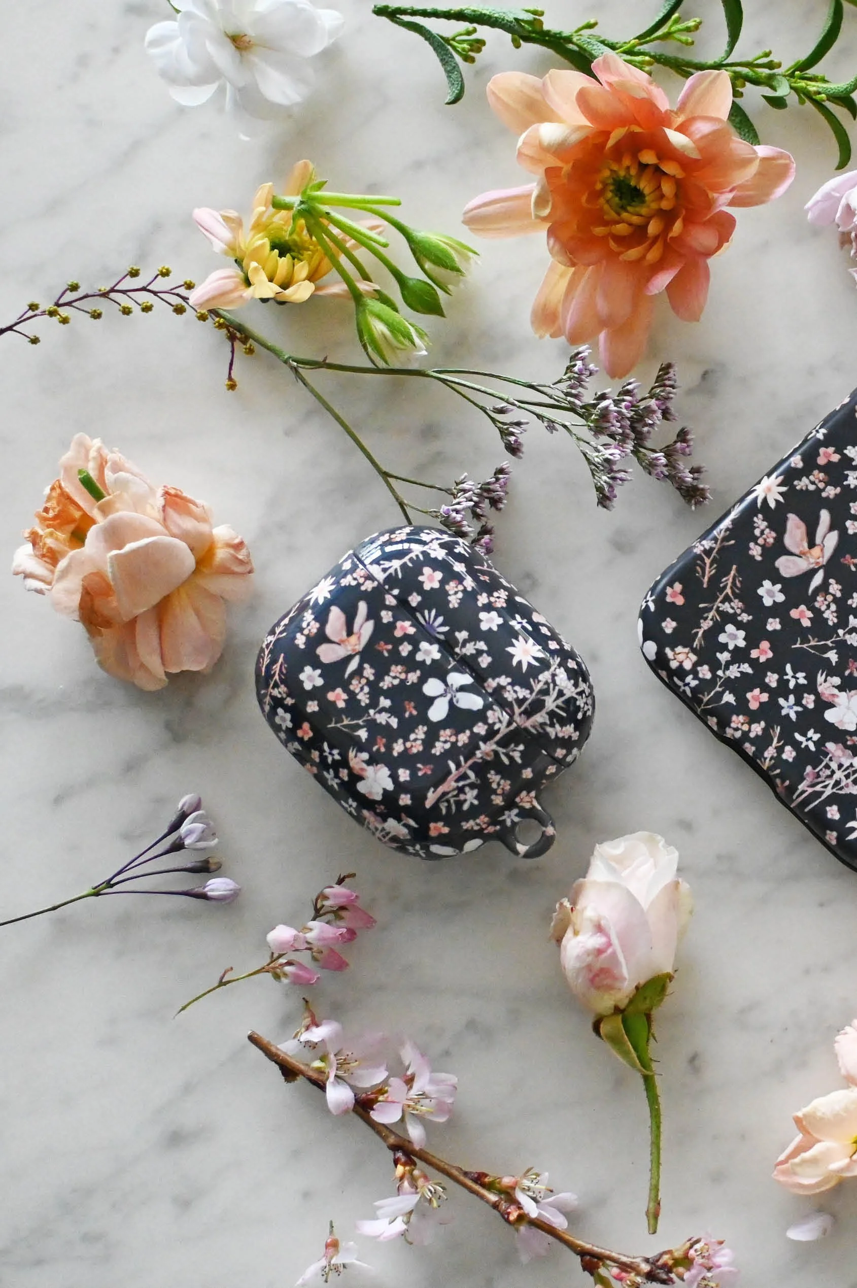 nora-cute-airpod-case-floral.jpg