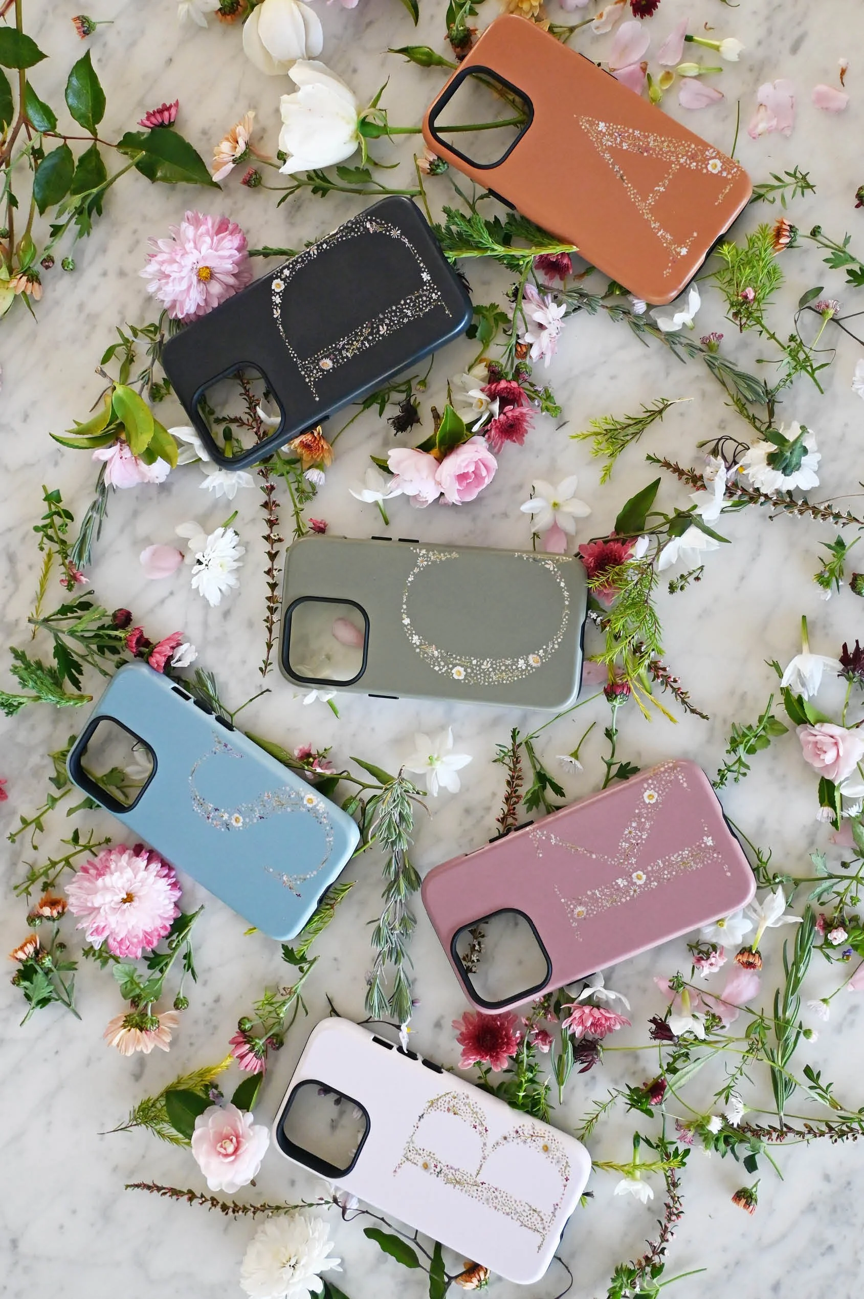 initial-phone-cases-colours.jpg