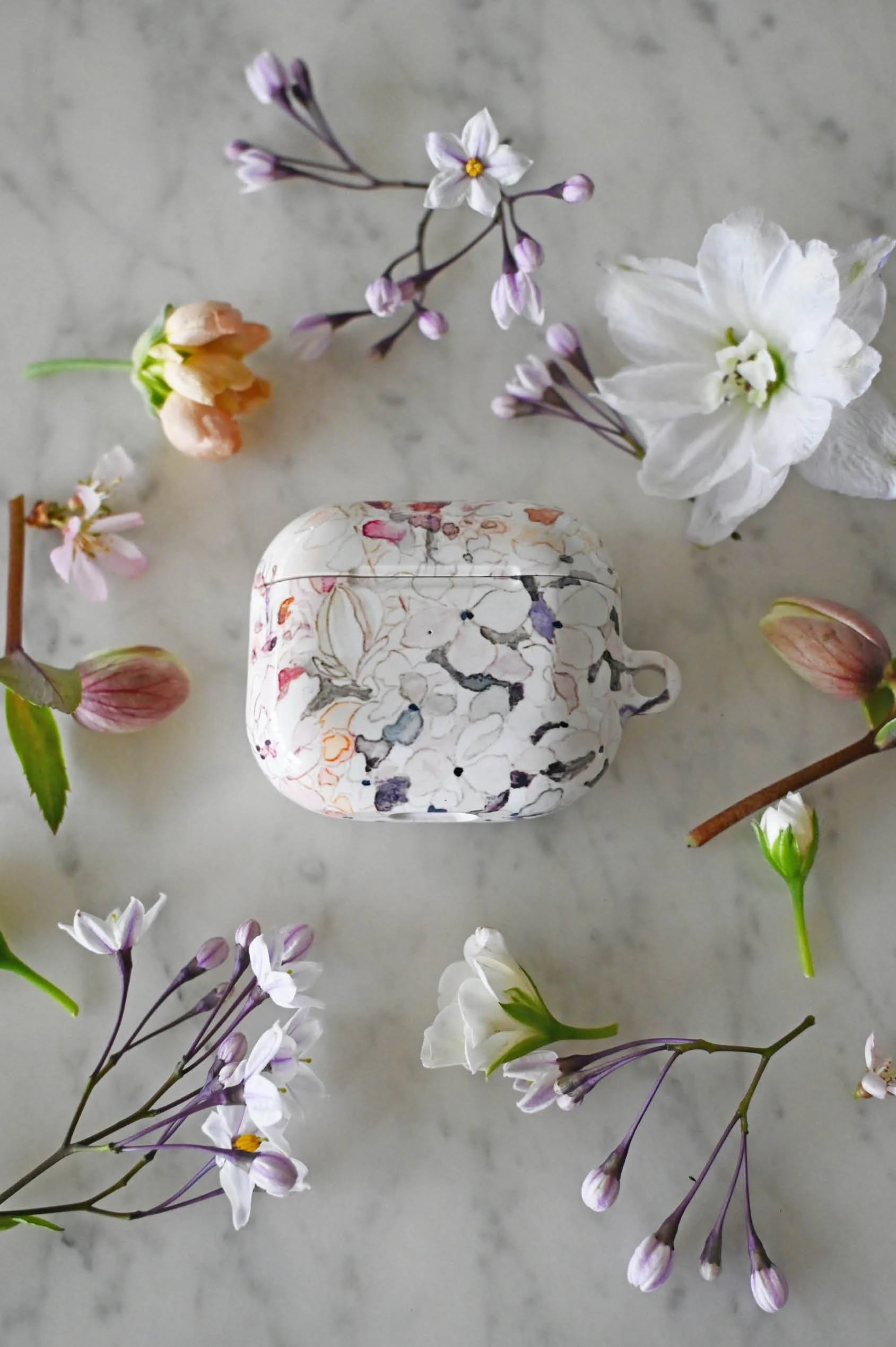 liora-pretty-floral-airpod-case.jpg