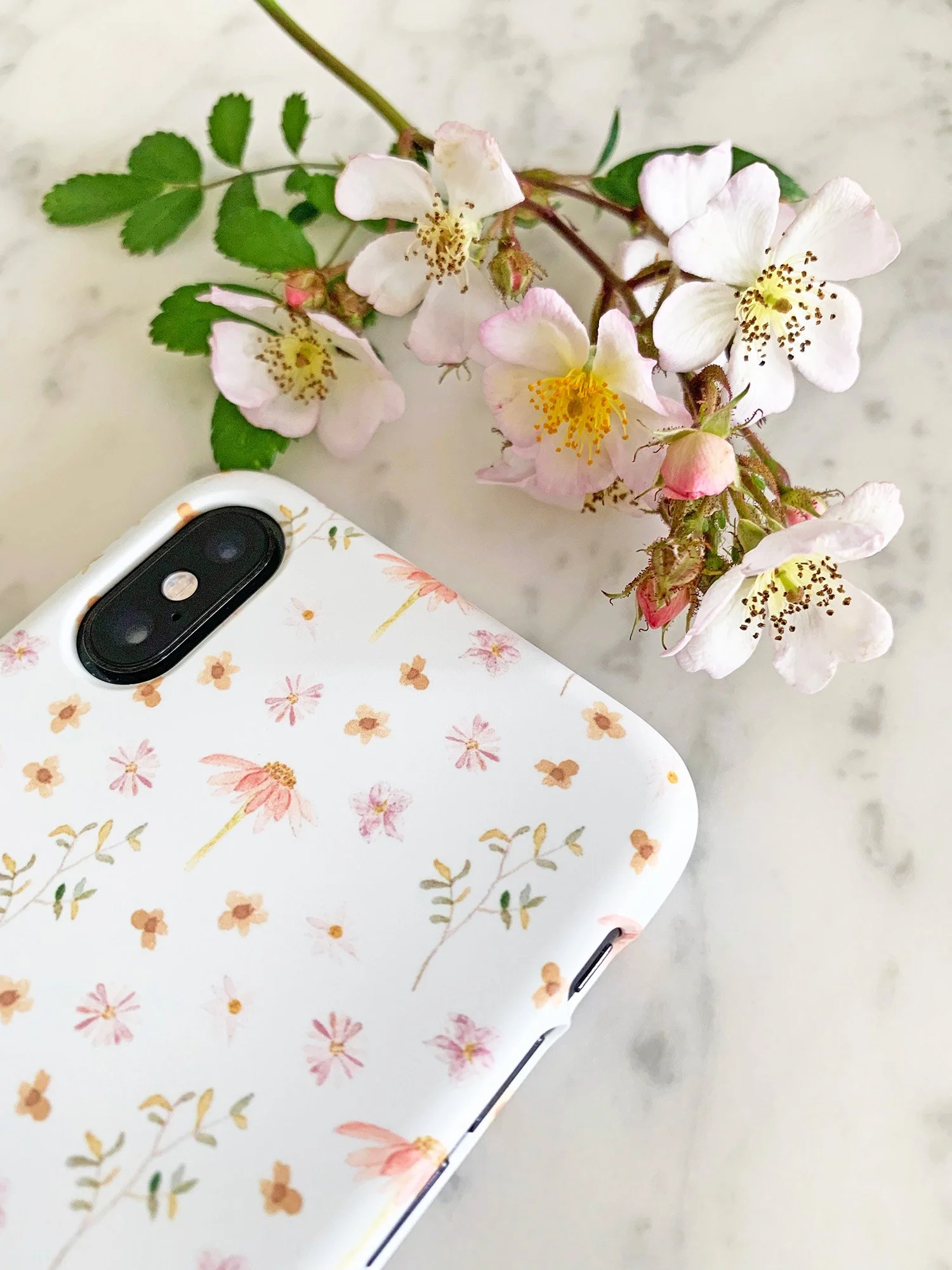 oakley-wildflower-phone-case-floral-pattern-detail.jpg