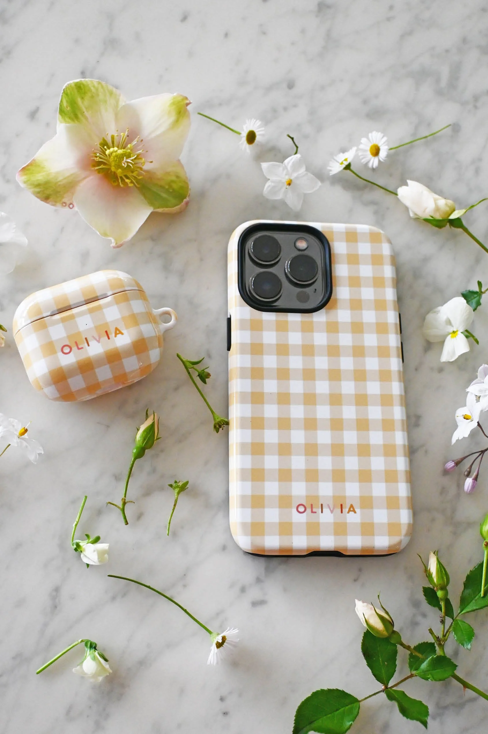 cute-clover-gingham-personalised-name-phone-case.jpg