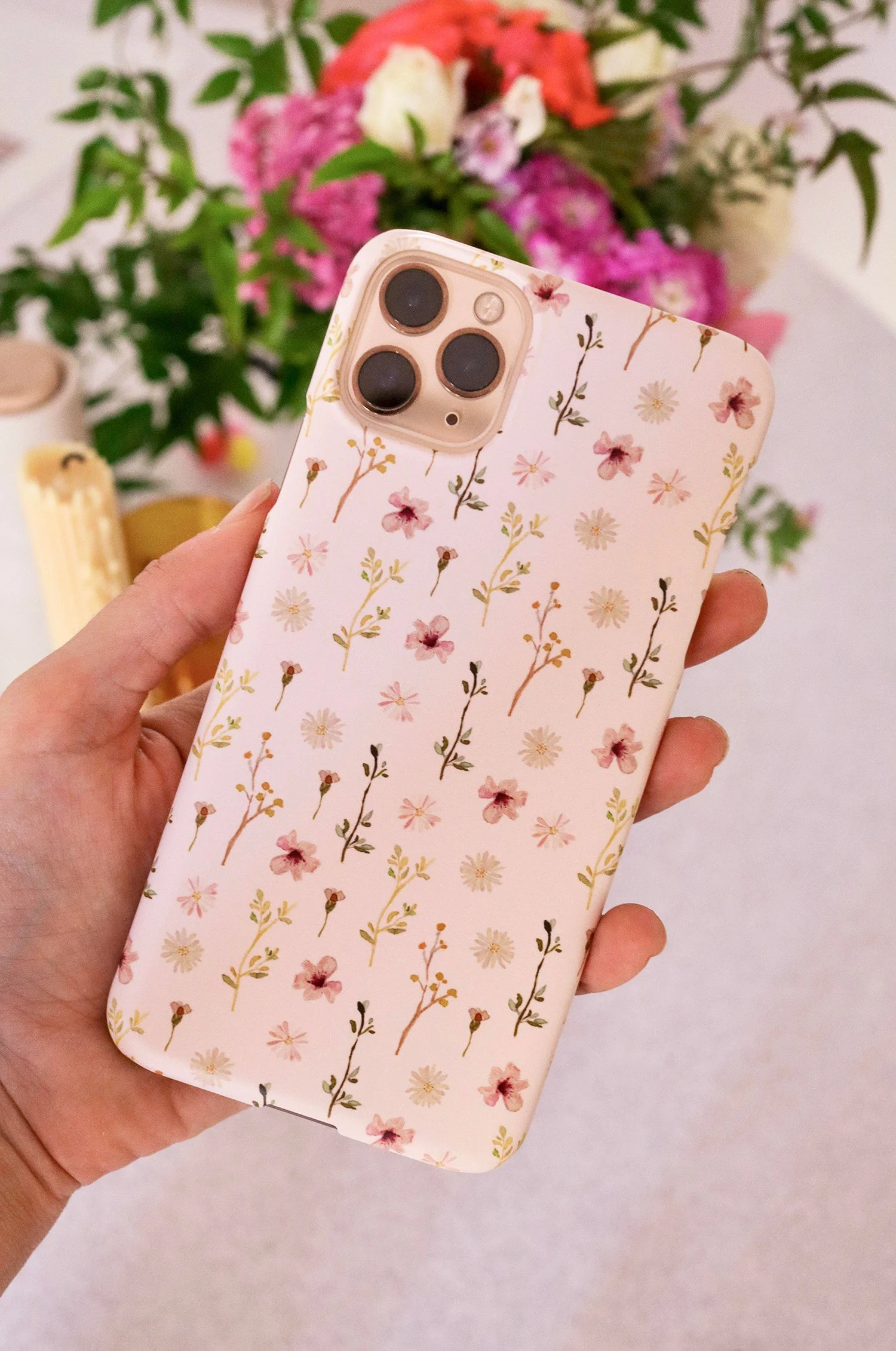 frankie-pink-floral-phone-cover.jpg