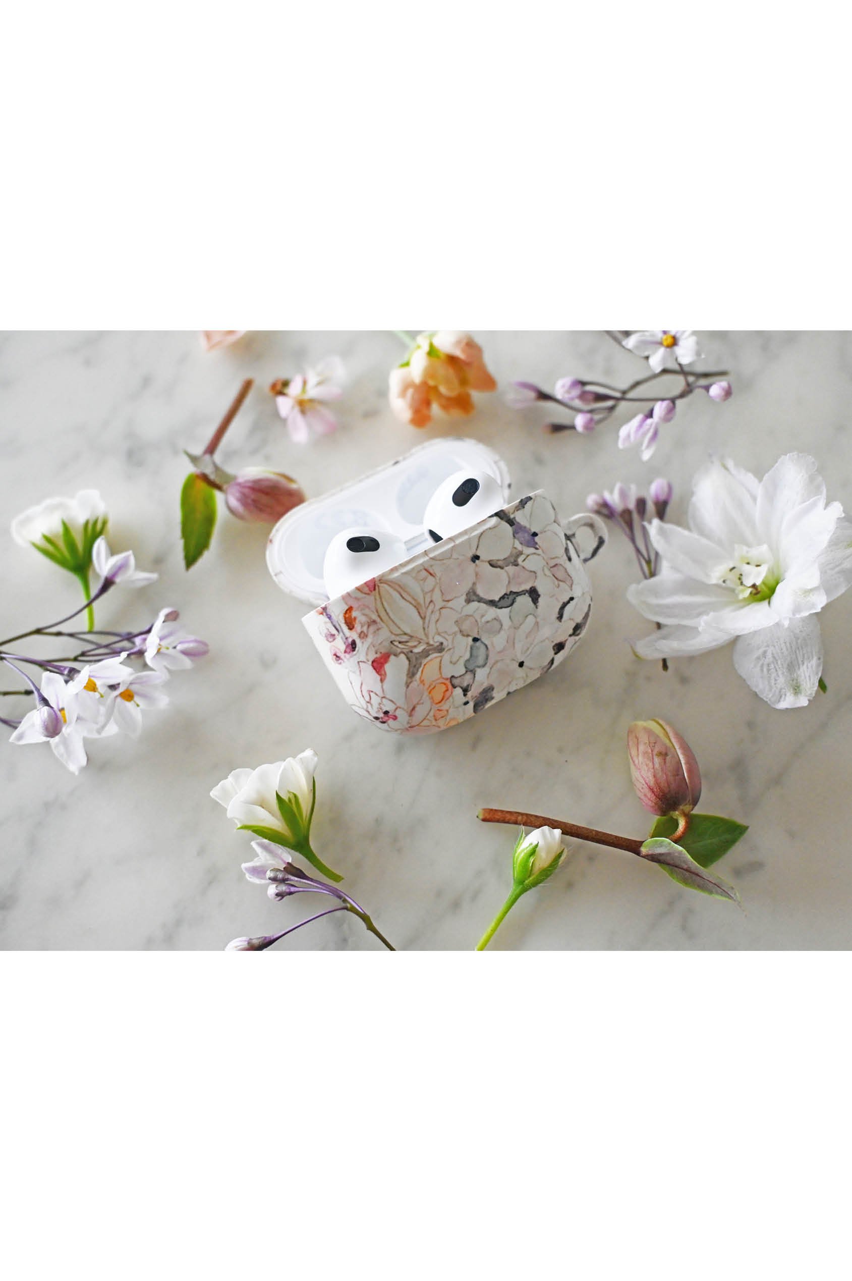 liora-whimsical-floral-airtag-case.jpg