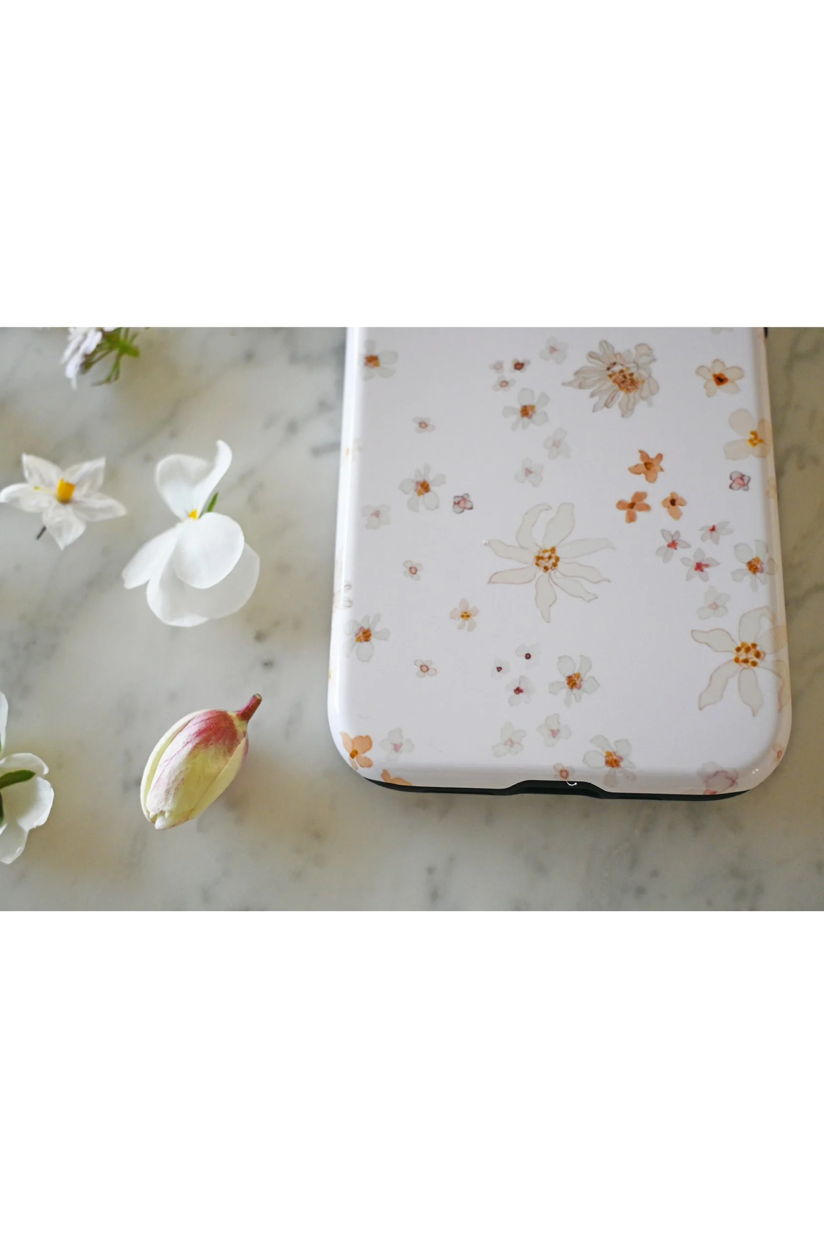 cosette-close-up-floral-phone-case.jpg