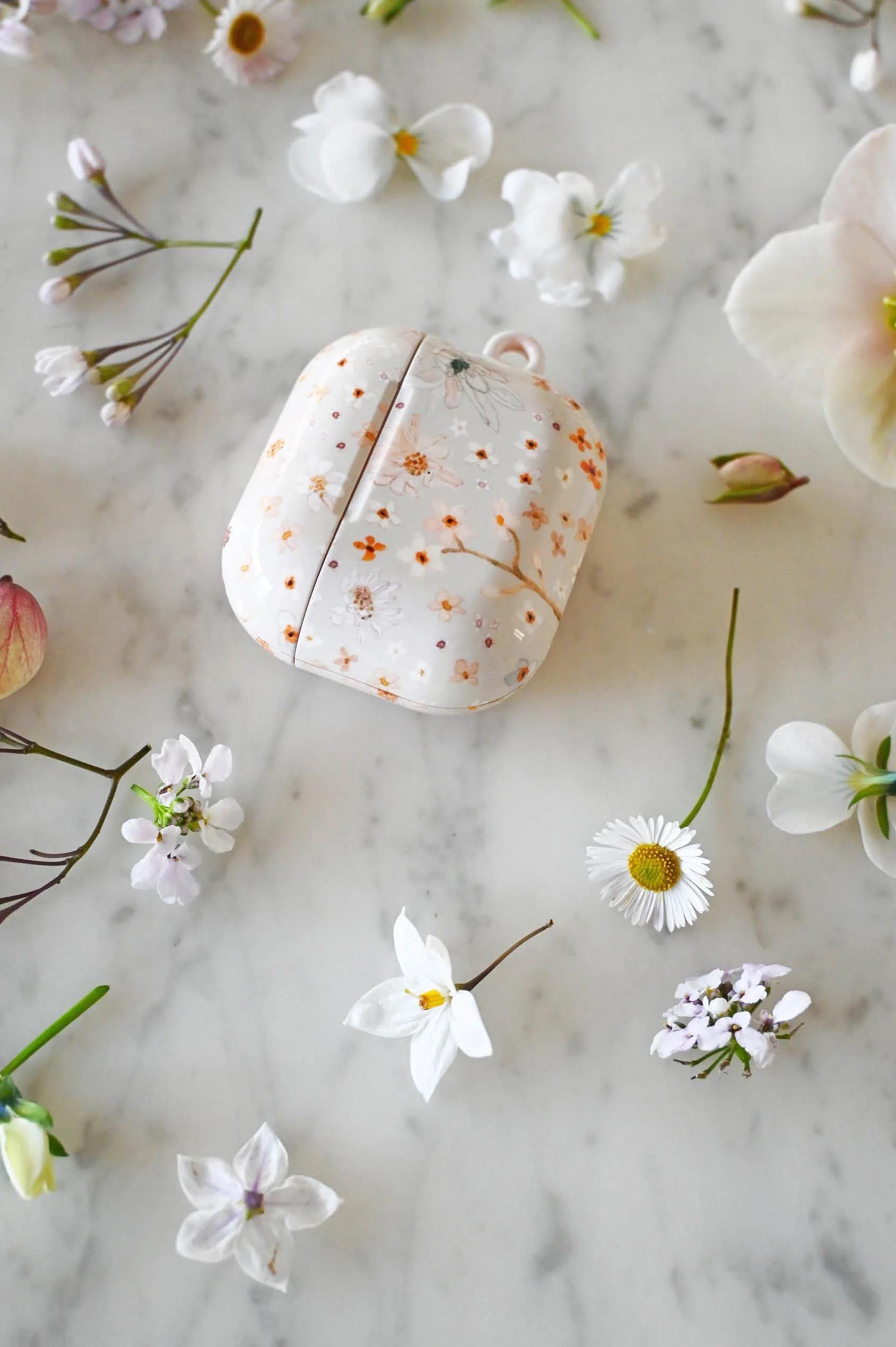marigold-airpods-case-floral-cute.jpg