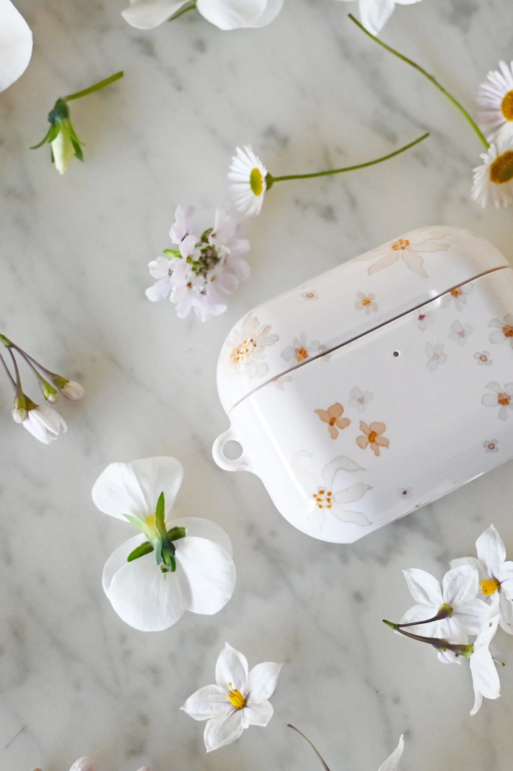 cosette-floral-airpods-case-pale-mauve.jpg