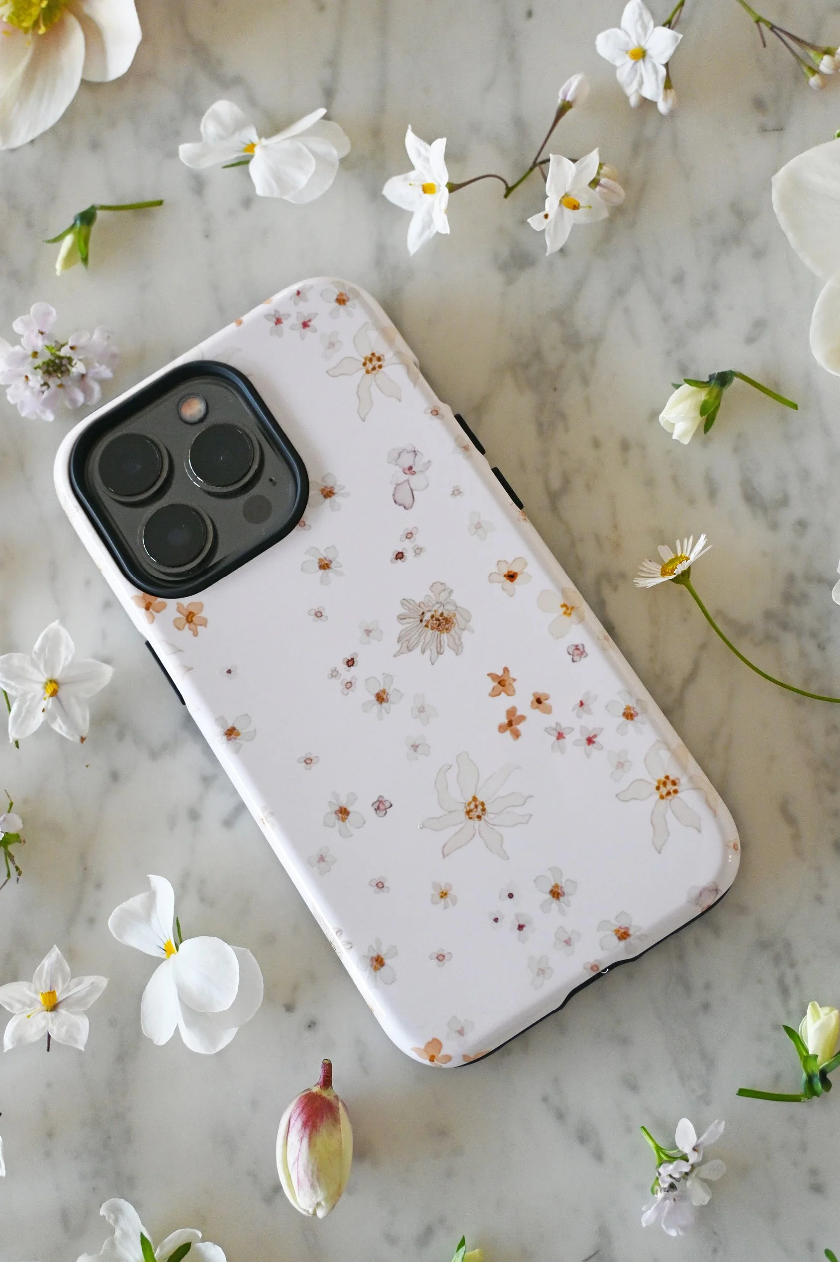 cosette-flower-pattern-phone-cover.jpg