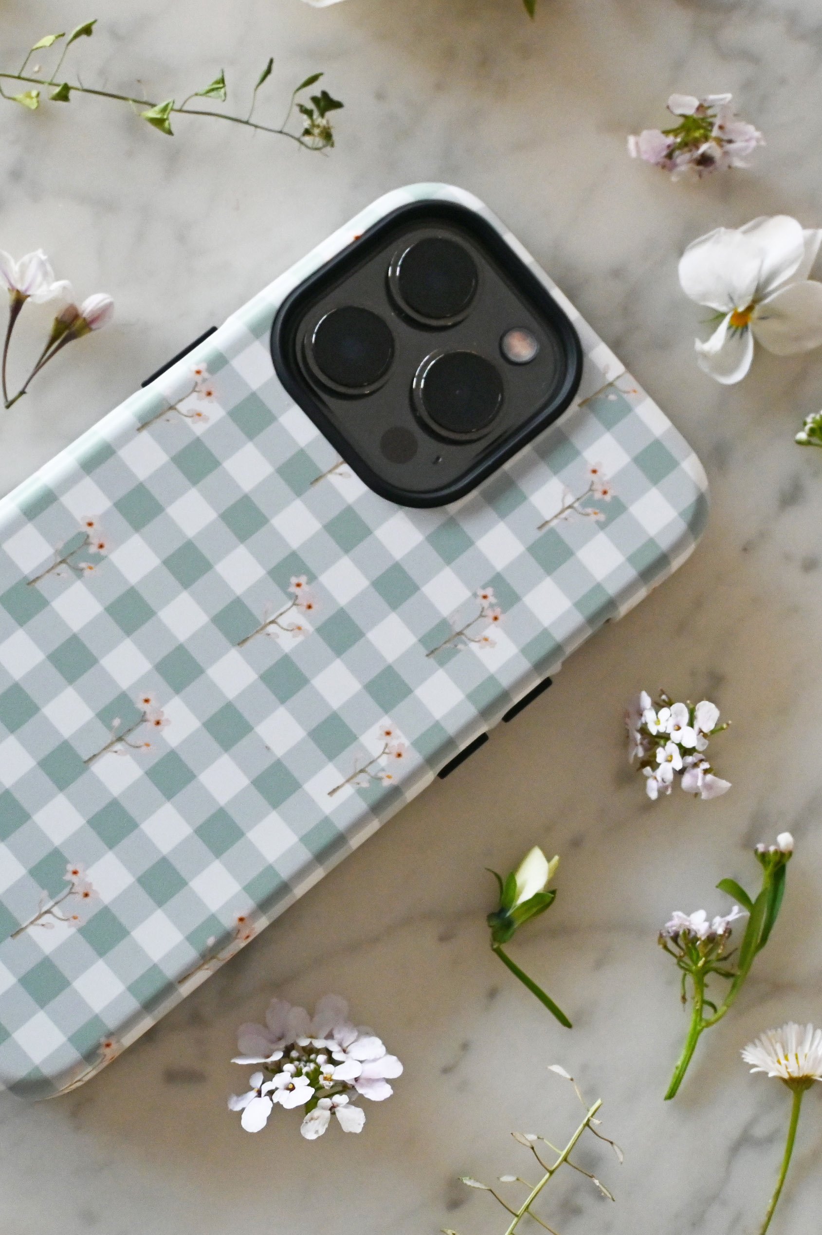 brielle-phone-case-gingham.jpg