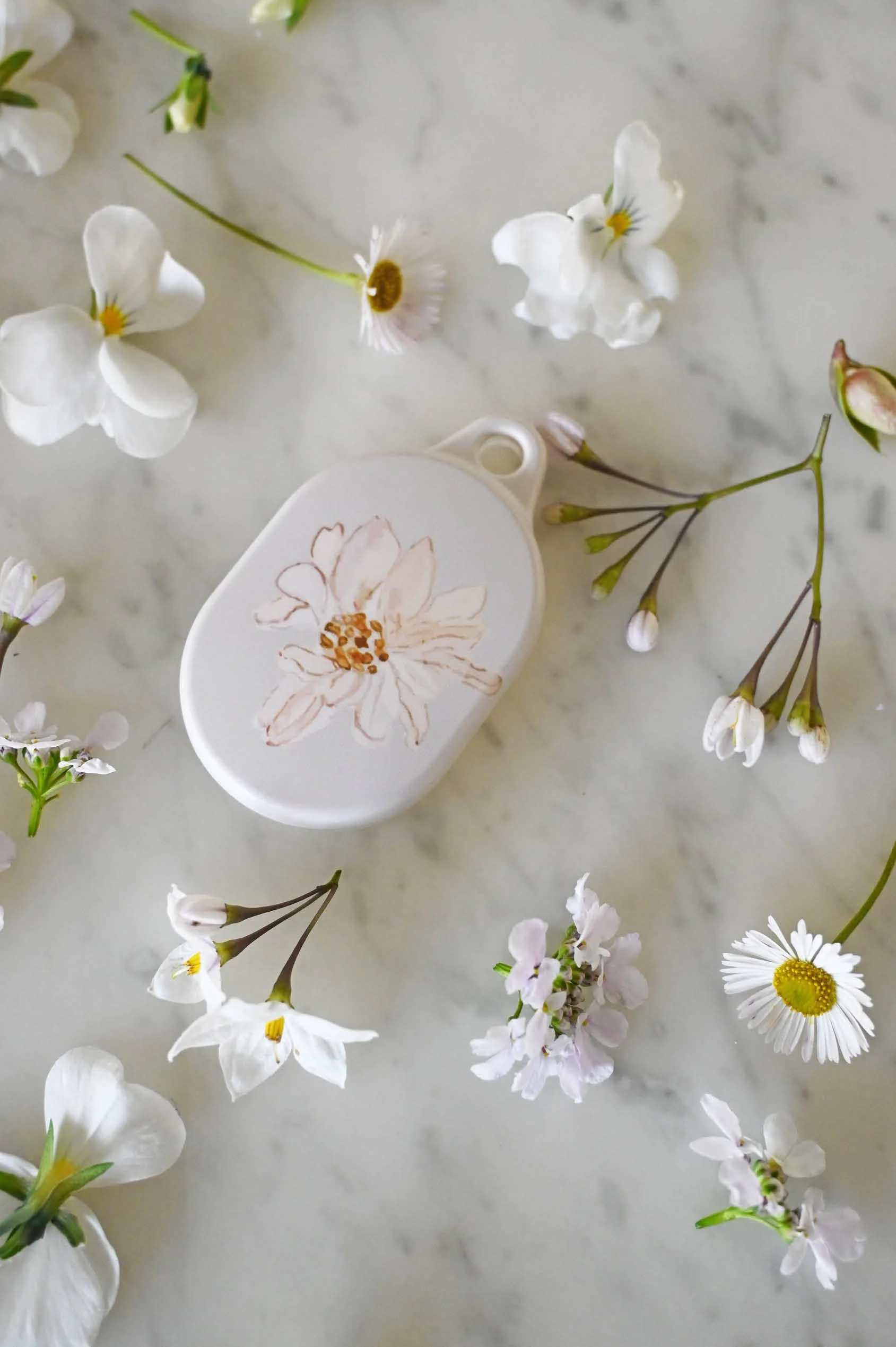 marigold-flower-airtag-case.jpg